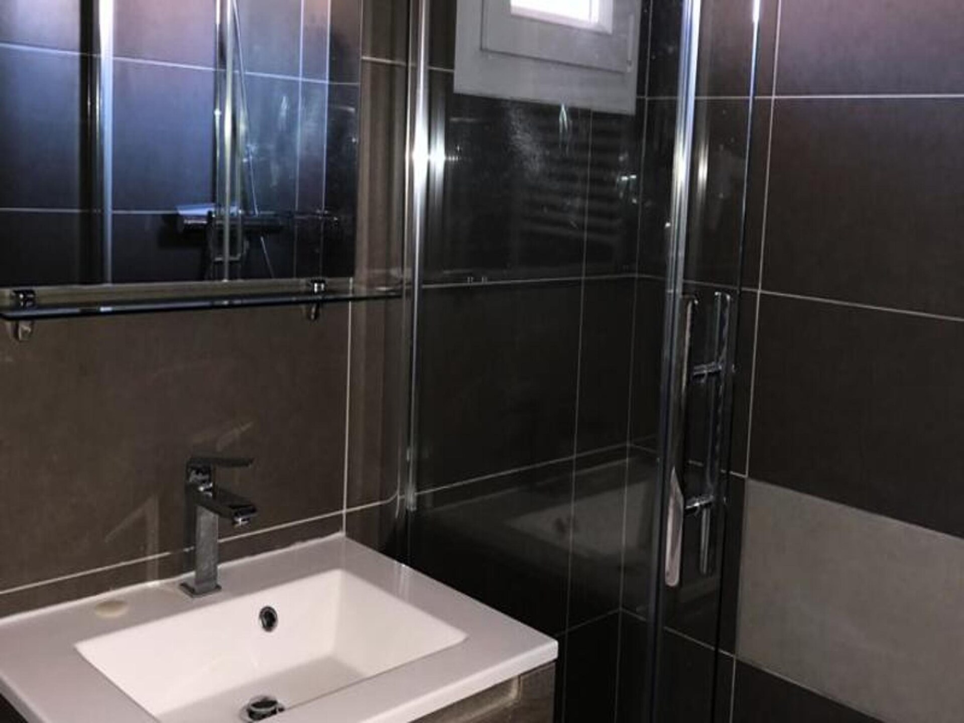 Compact en modern studio-appartement in Huez, vlakbij het centrum - foto 13