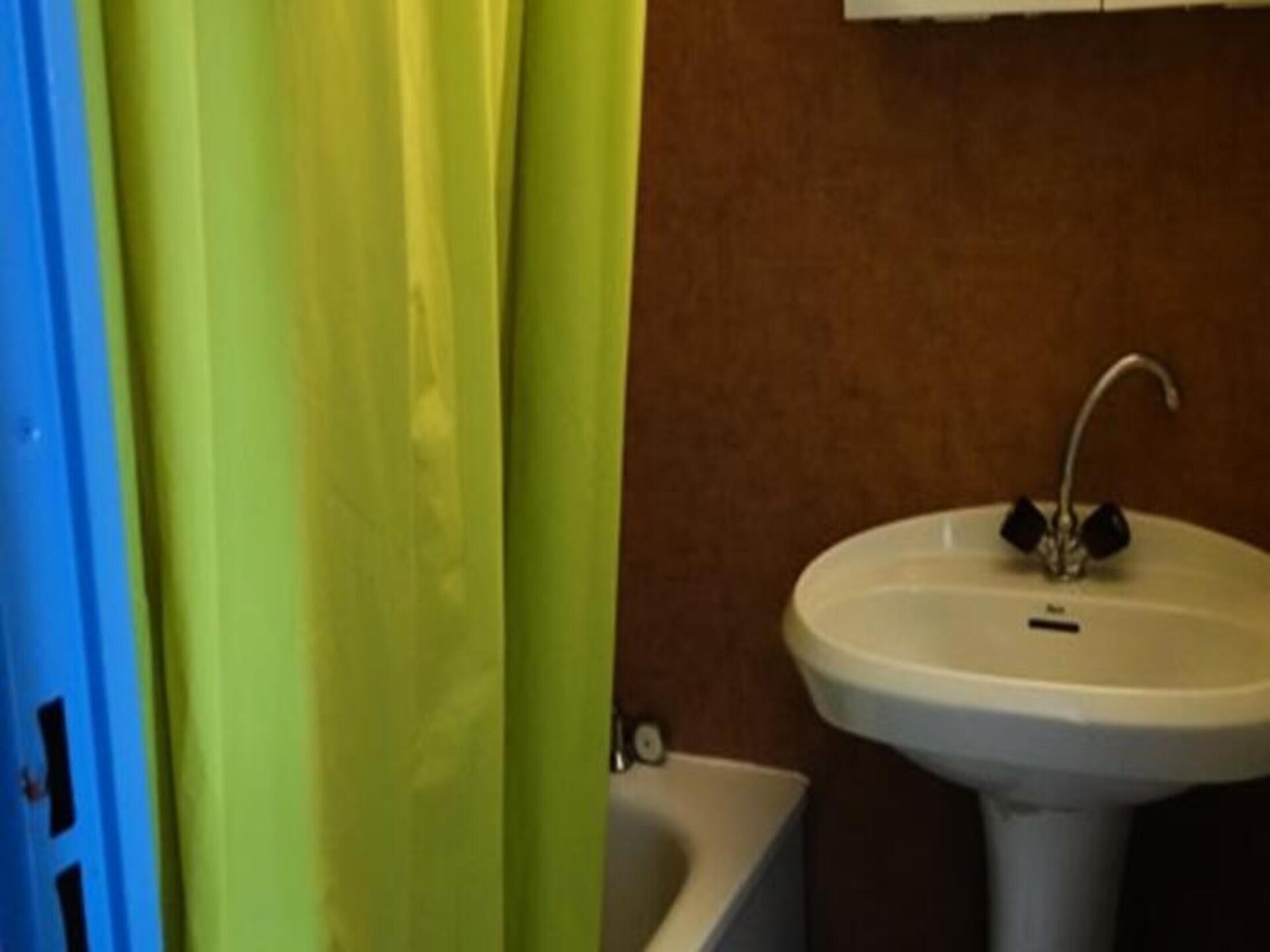 Compacte studio in Huez, direct tegenover de Alpe Express skilift - foto 3