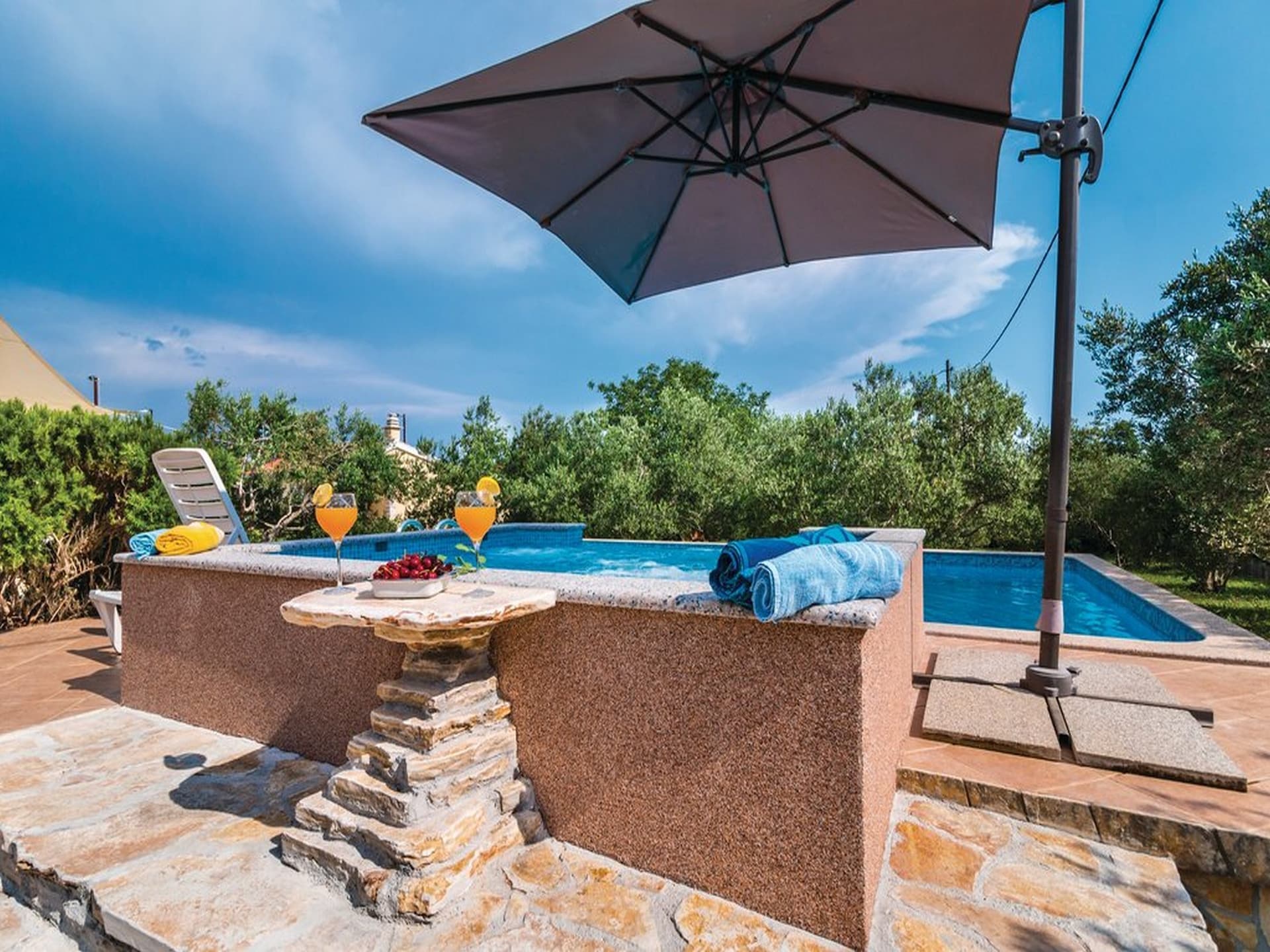 Ruim vakantiehuis met pool en sauna in Kastel Novi voor 10 personen - foto 30