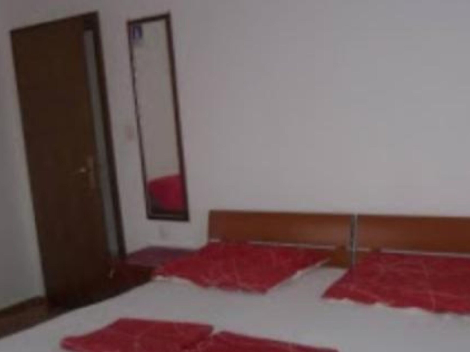 Ruim appartement met drie slaapkamers vlakbij zee in Okrug Gornji - foto 21