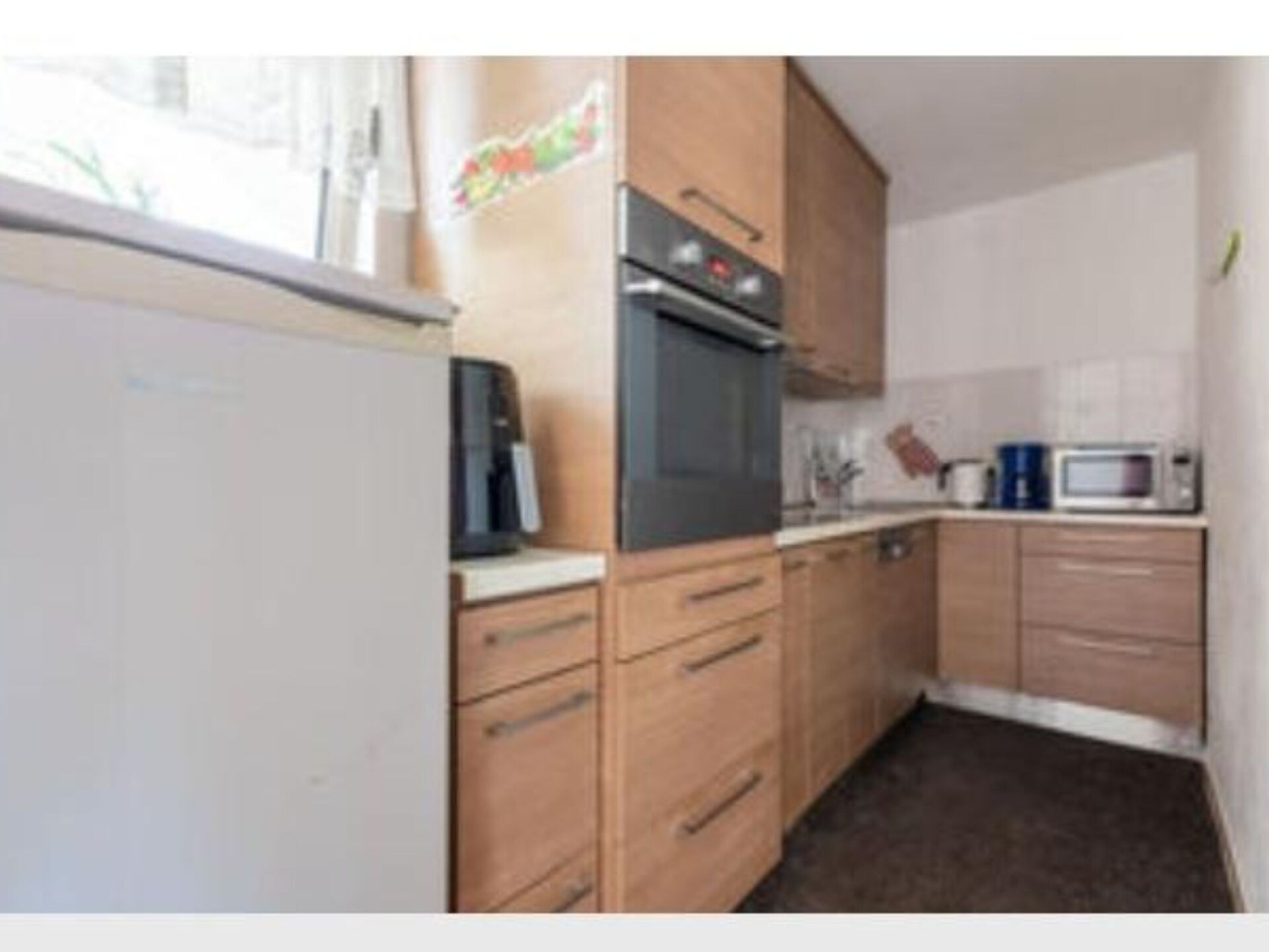 Ruim appartement met drie slaapkamers vlakbij zee in Okrug Gornji - foto 18