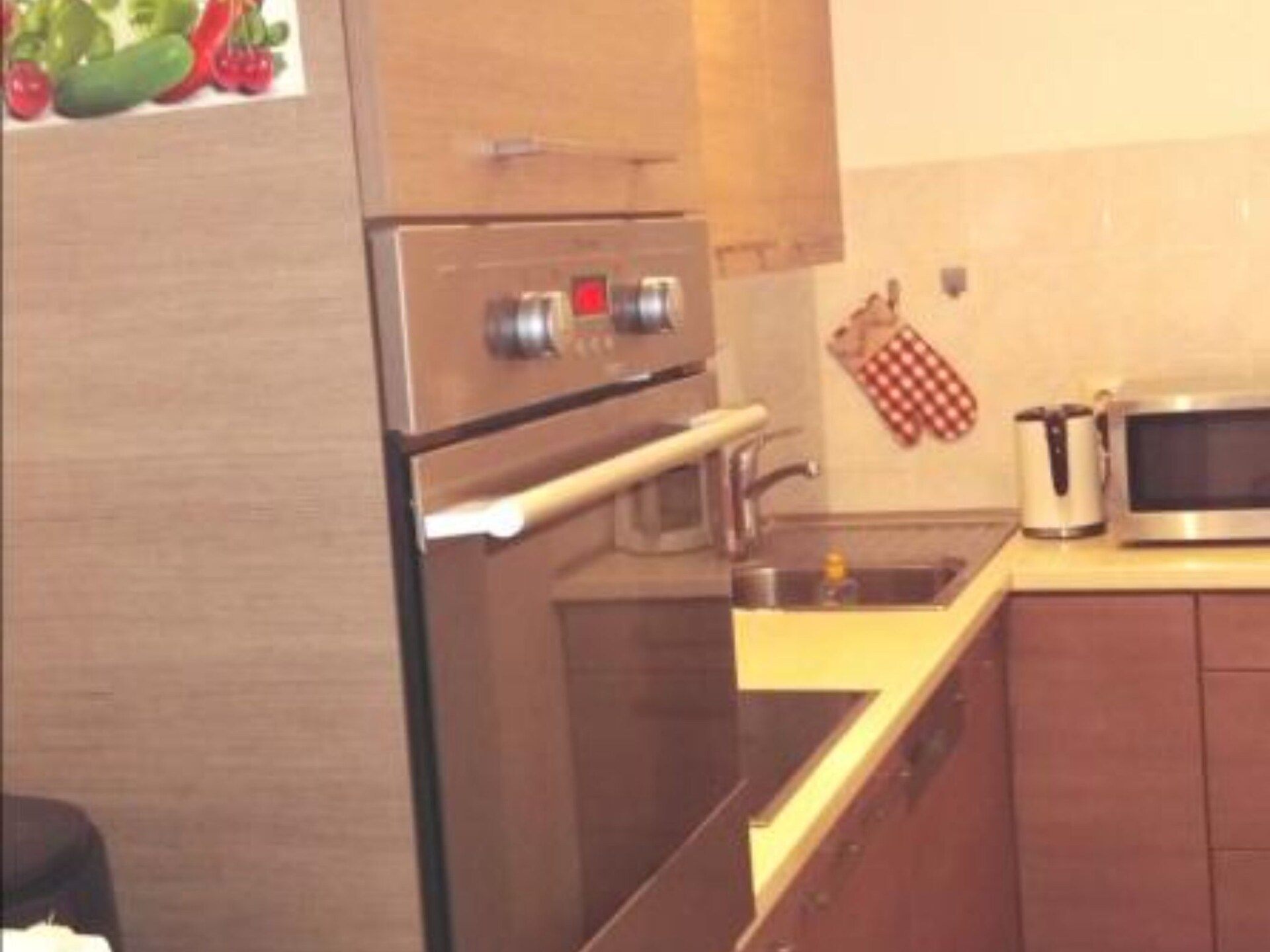 Ruim appartement met drie slaapkamers vlakbij zee in Okrug Gornji - foto 17