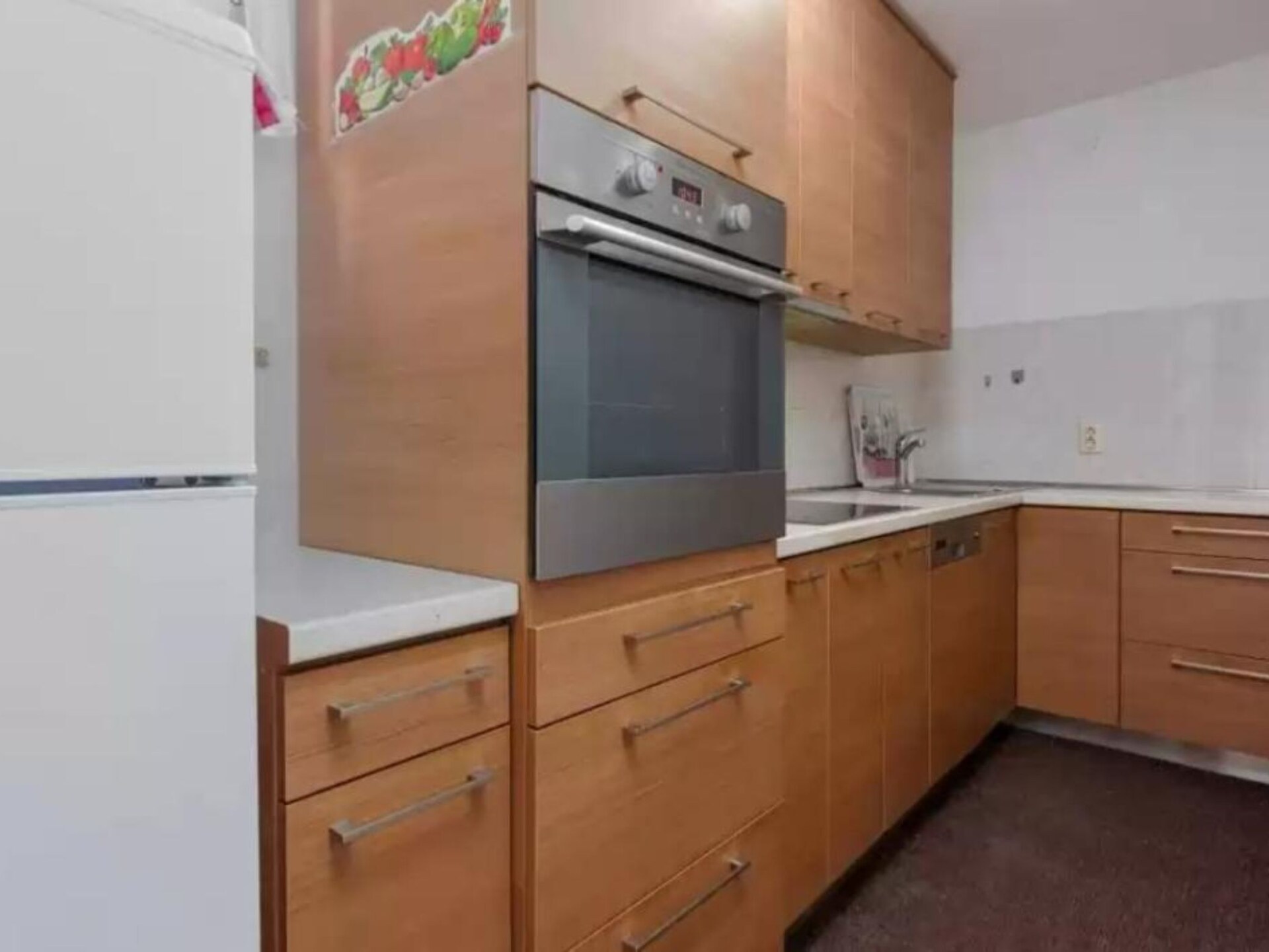 Ruim appartement met drie slaapkamers vlakbij zee in Okrug Gornji - foto 16