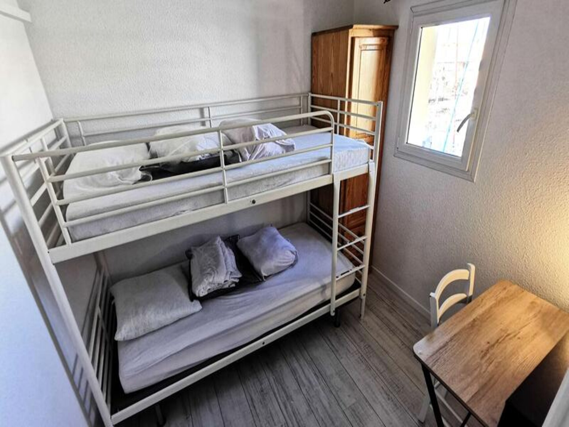 Licht appartement met havenzicht in Leucate, 800m van het strand - foto 8