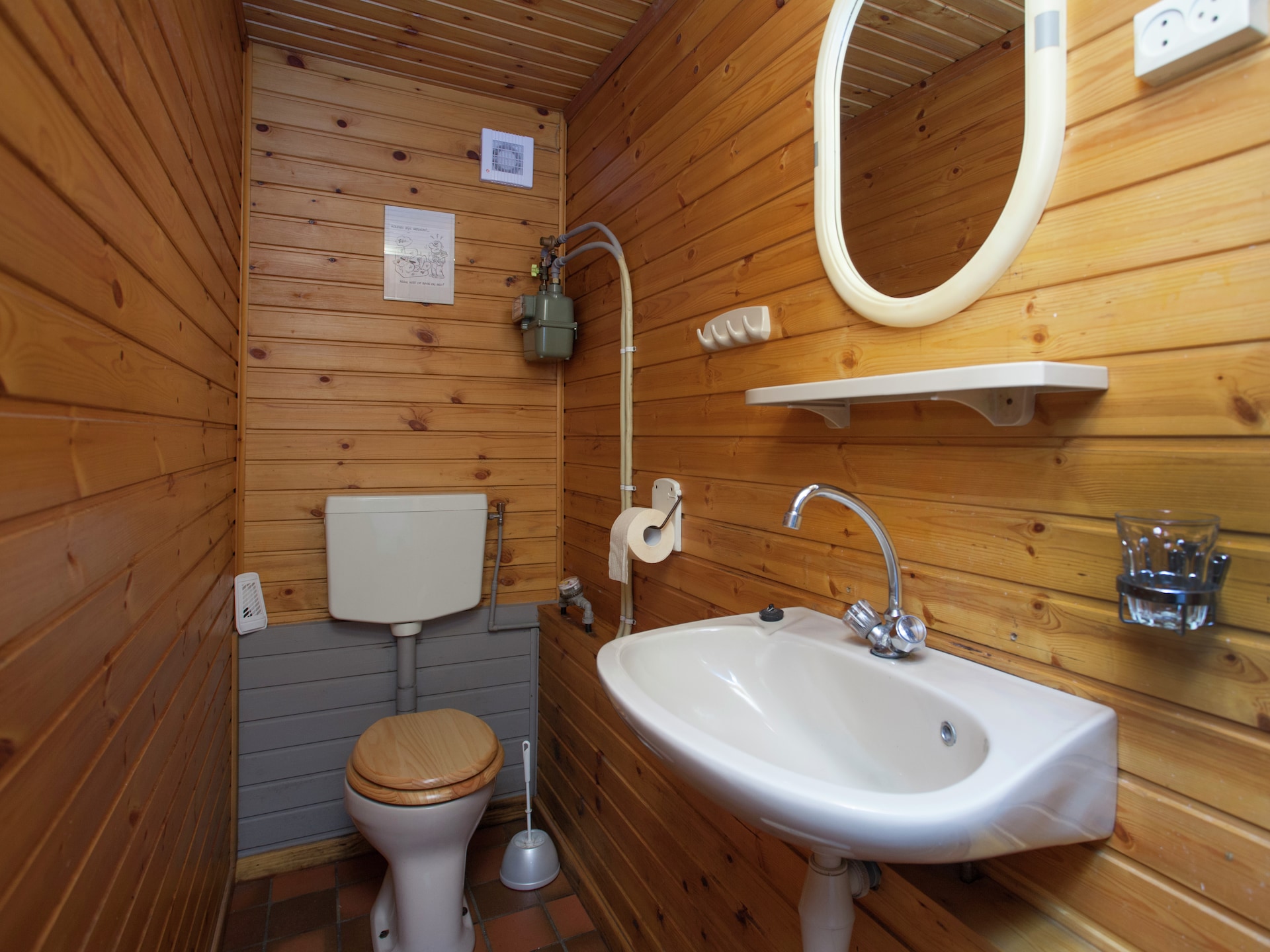 4-persoons chalet met omheinde tuin in Lanklaar - foto 14