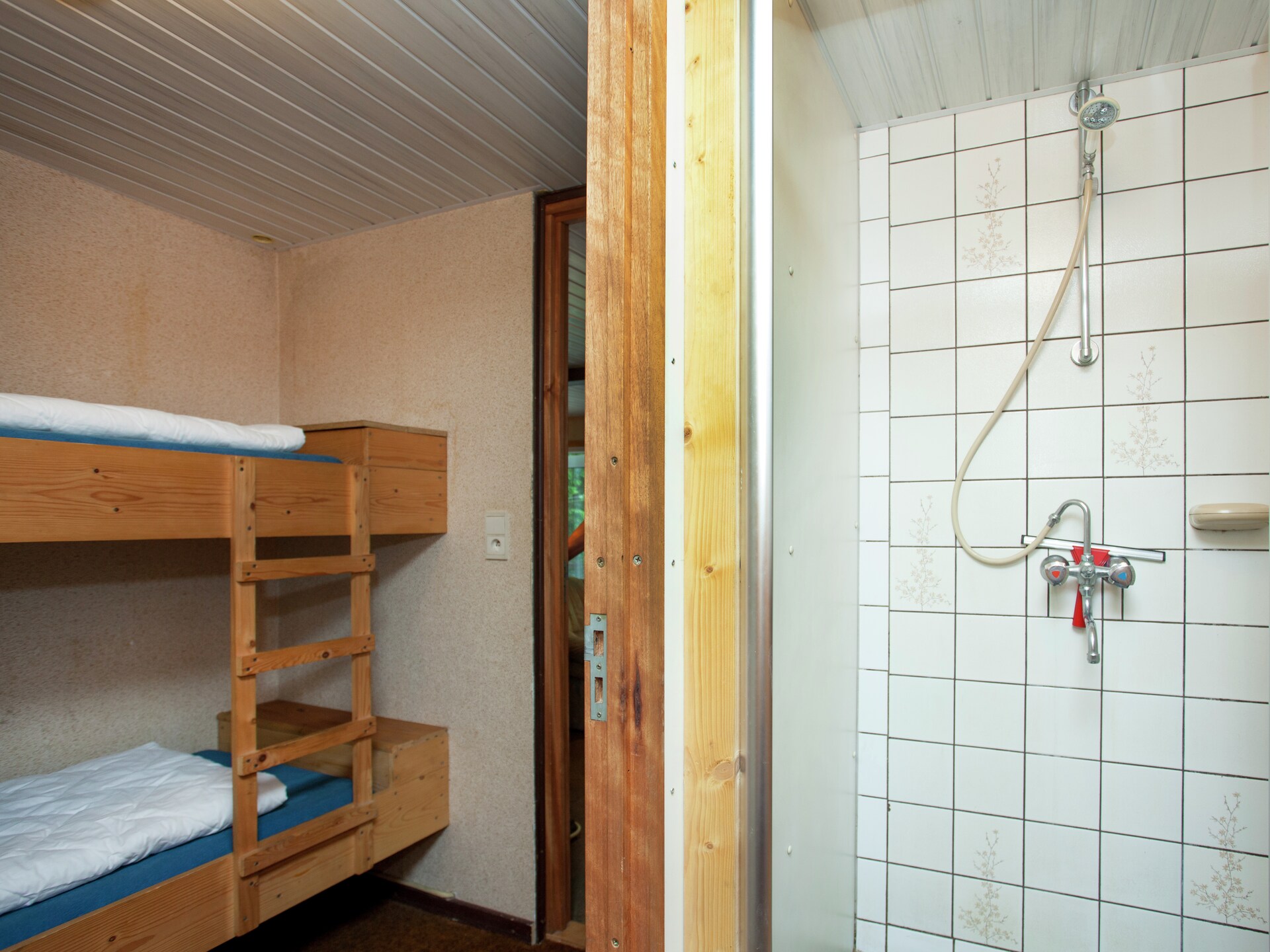 4-persoons chalet met omheinde tuin in Lanklaar - foto 15