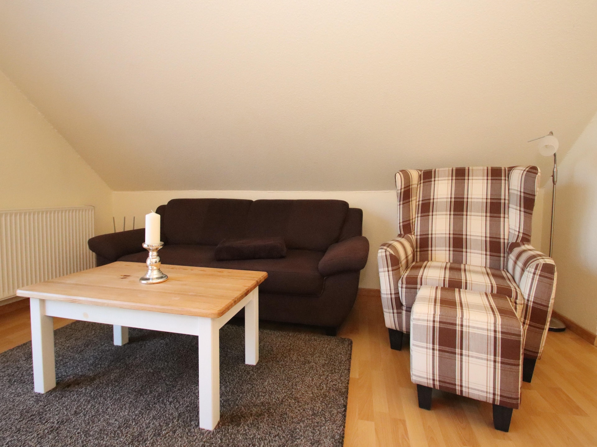 Op 1,3 km van het strand: comfortabel appartement in Burhave - foto 2