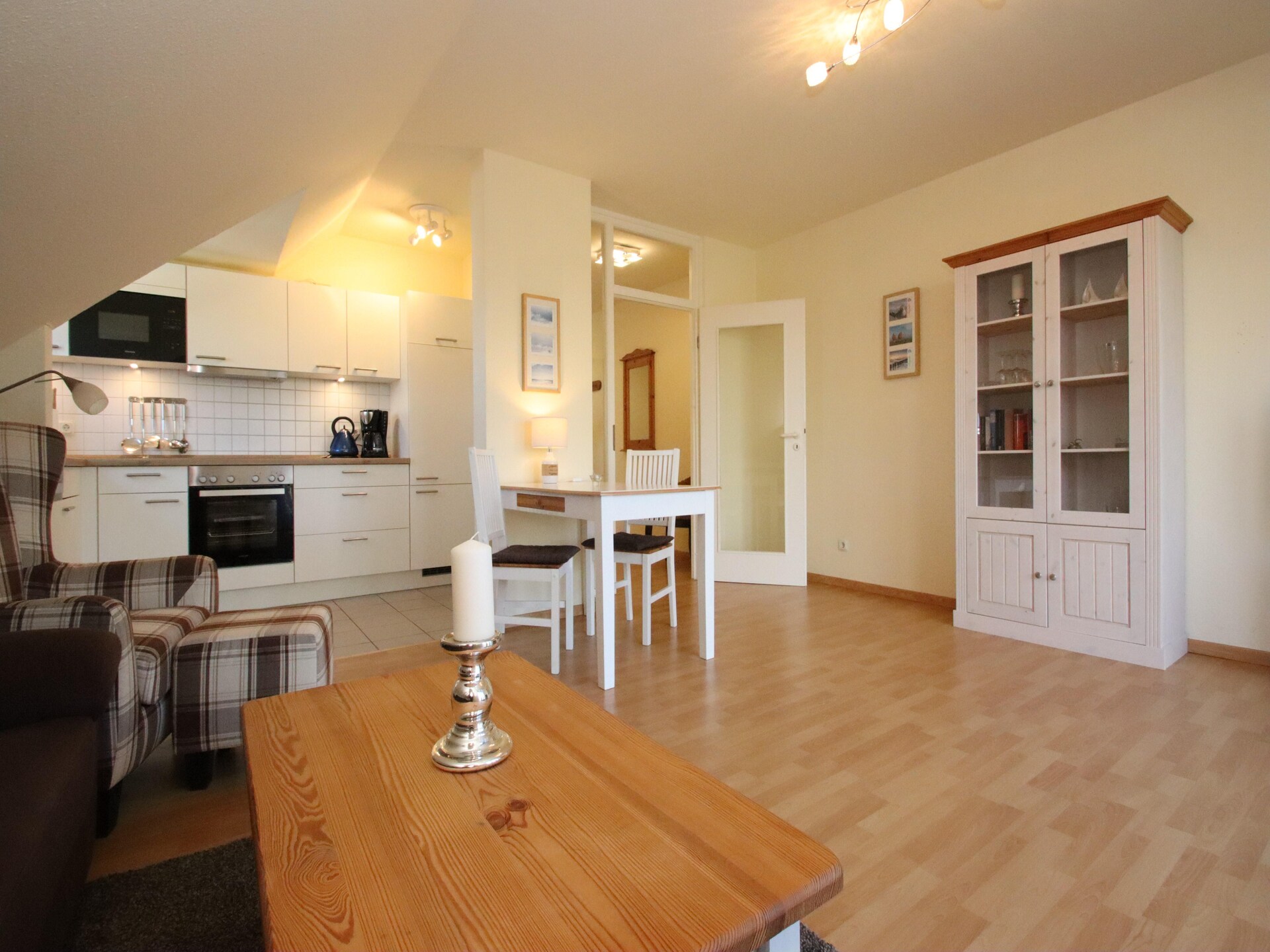 Op 1,3 km van het strand: comfortabel appartement in Burhave - foto 16