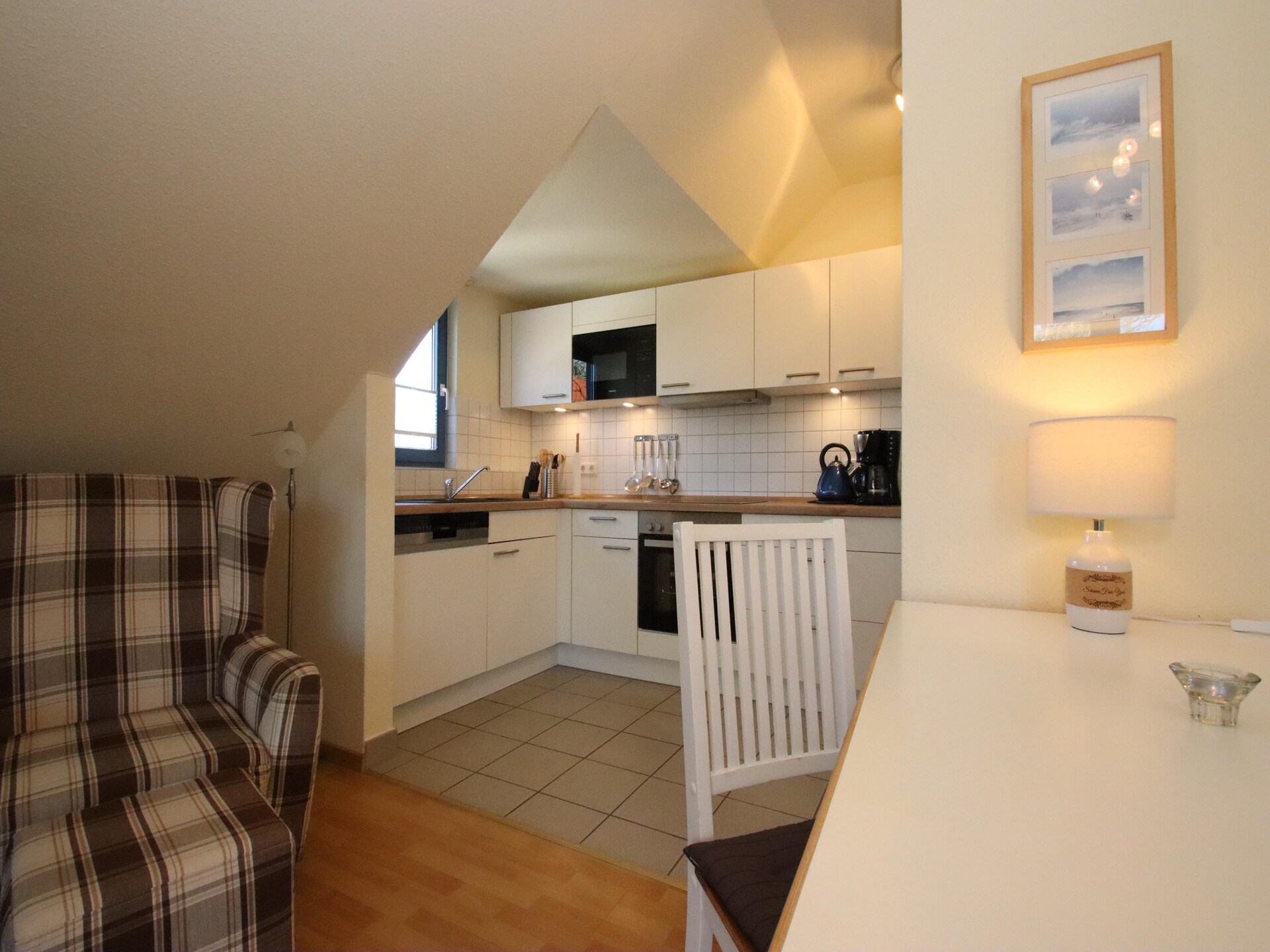 Op 1,3 km van het strand: comfortabel appartement in Burhave - foto 18