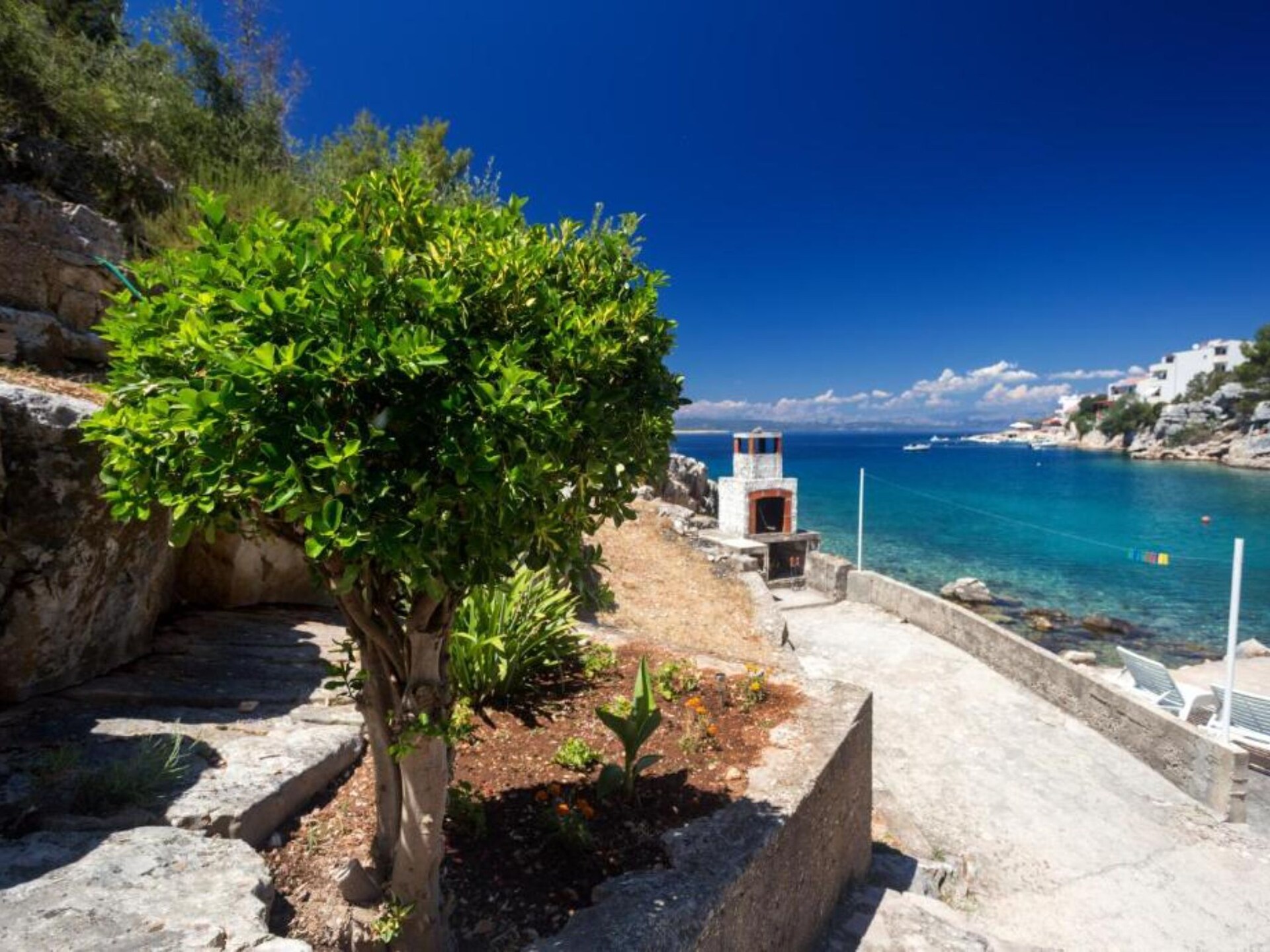 Vakantiehuis Jadranko: Direct aan Zee in Afgelegen Baai op Hvar - foto 36