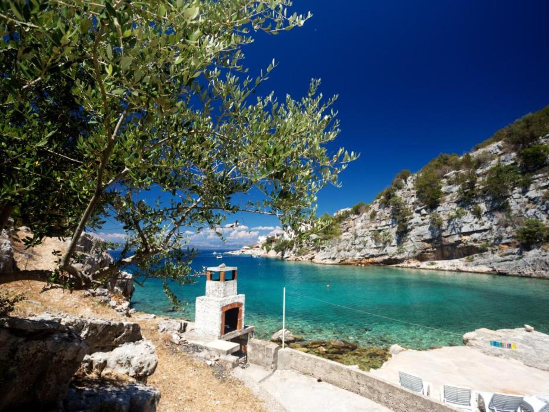 Vakantiehuis Jadranko: Direct aan Zee in Afgelegen Baai op Hvar - foto 34