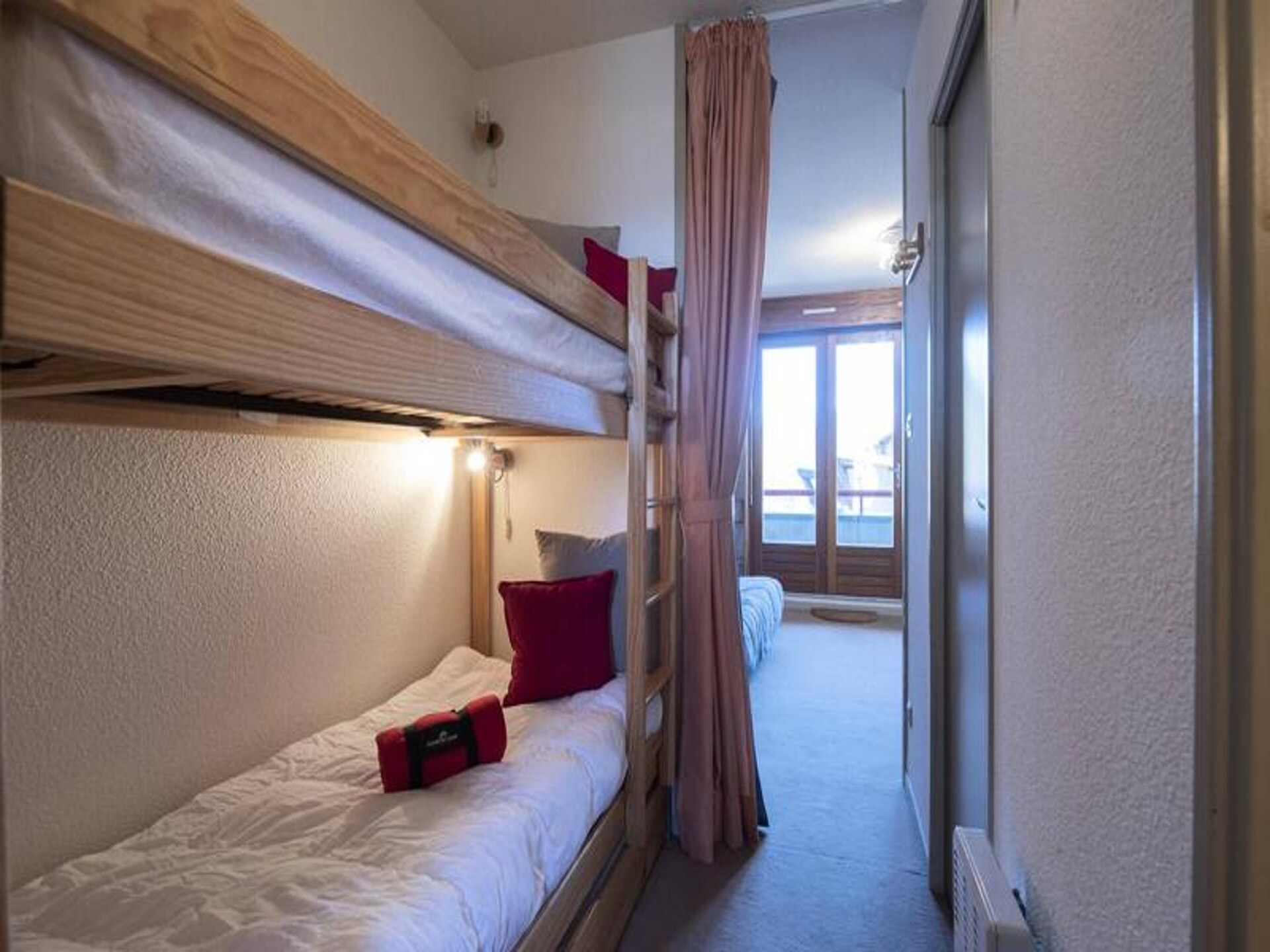 Zonnig studio-appartement op 100 meter van de piste in St Lary Soulan - foto 5