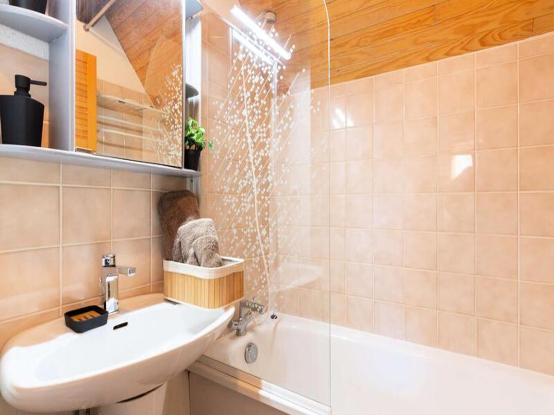 Duplex op het zuiden met bergzicht, vlakbij gondel en thermen - foto 20