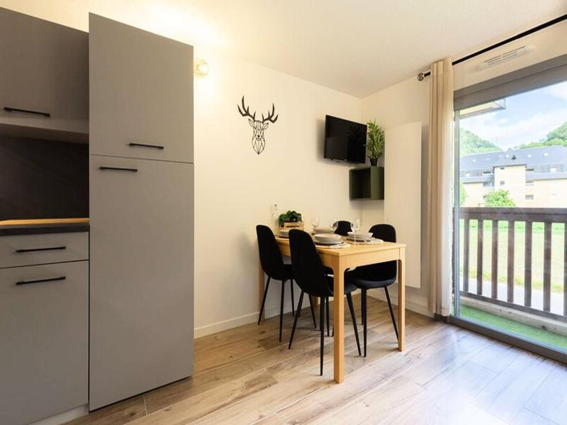 Zonnig appartement op 1e verdieping met panoramisch uitzicht op de Pyreneeën - foto 4