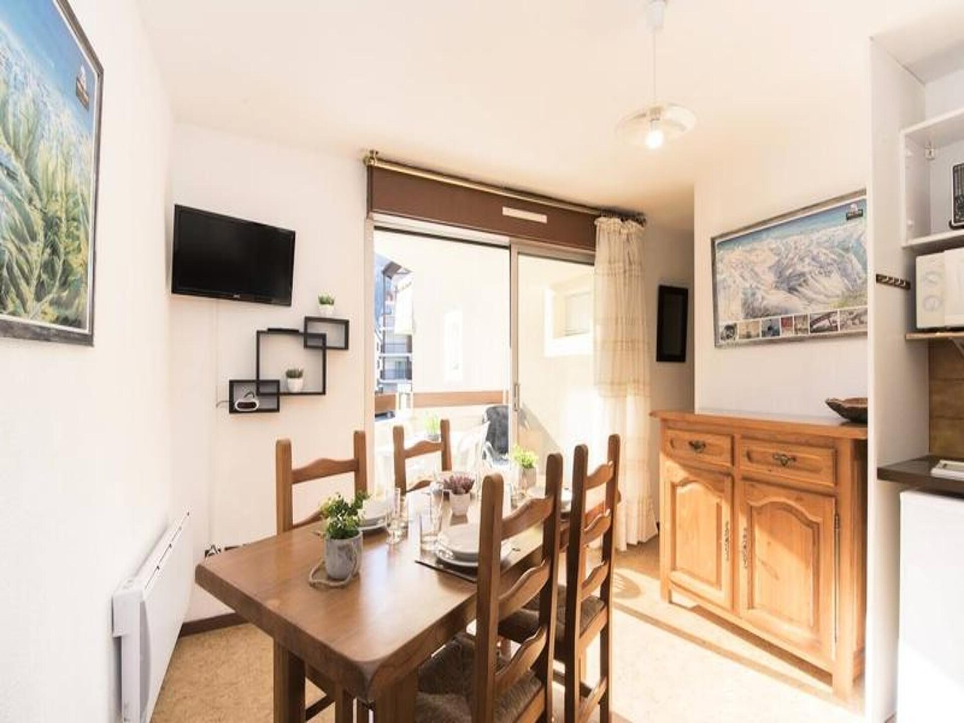Knus appartement op 1e verdieping met balkon, vlakbij centrum Saint-Lary - foto 10