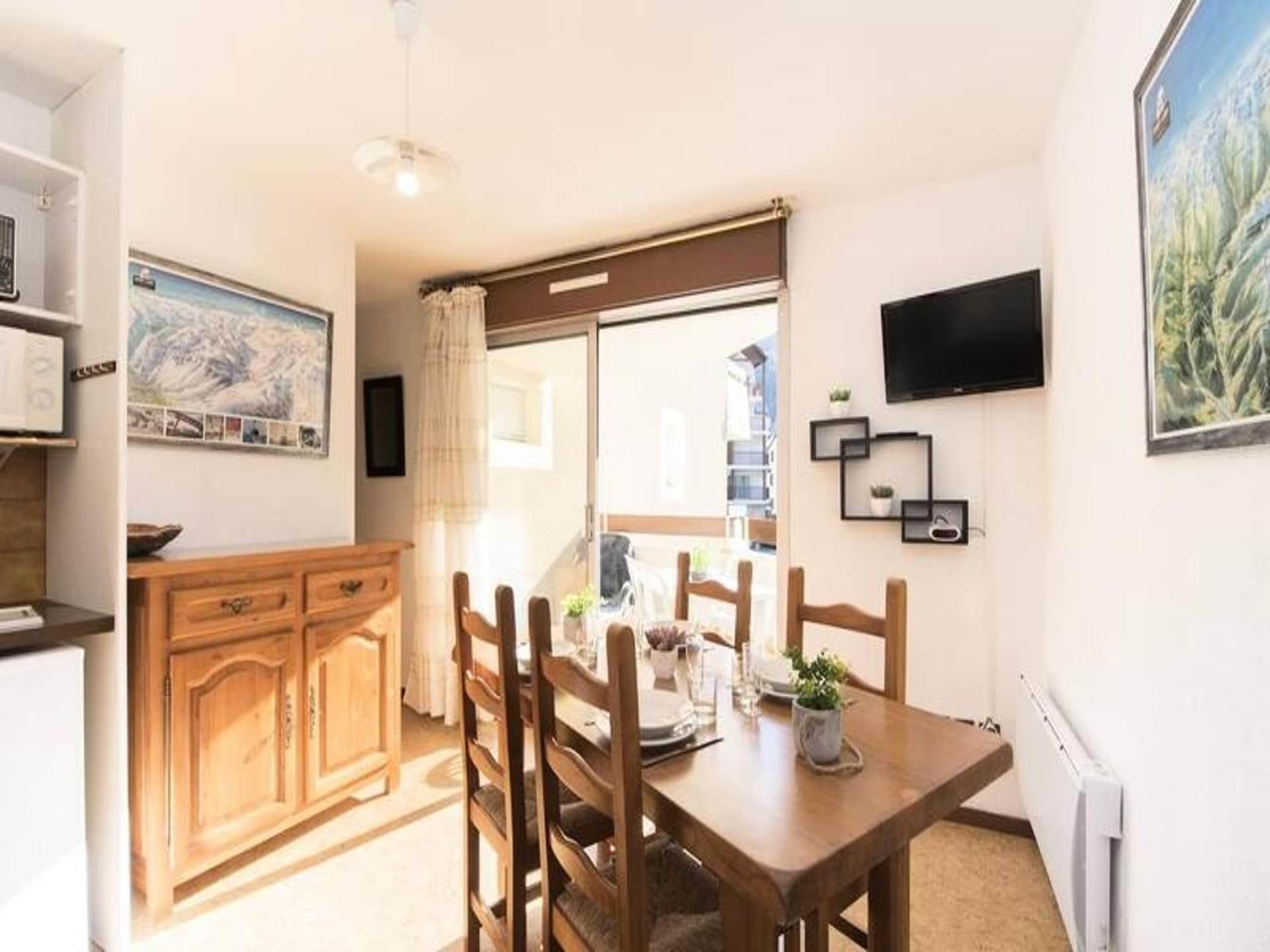 Knus appartement op 1e verdieping met balkon, vlakbij centrum Saint-Lary - foto 11