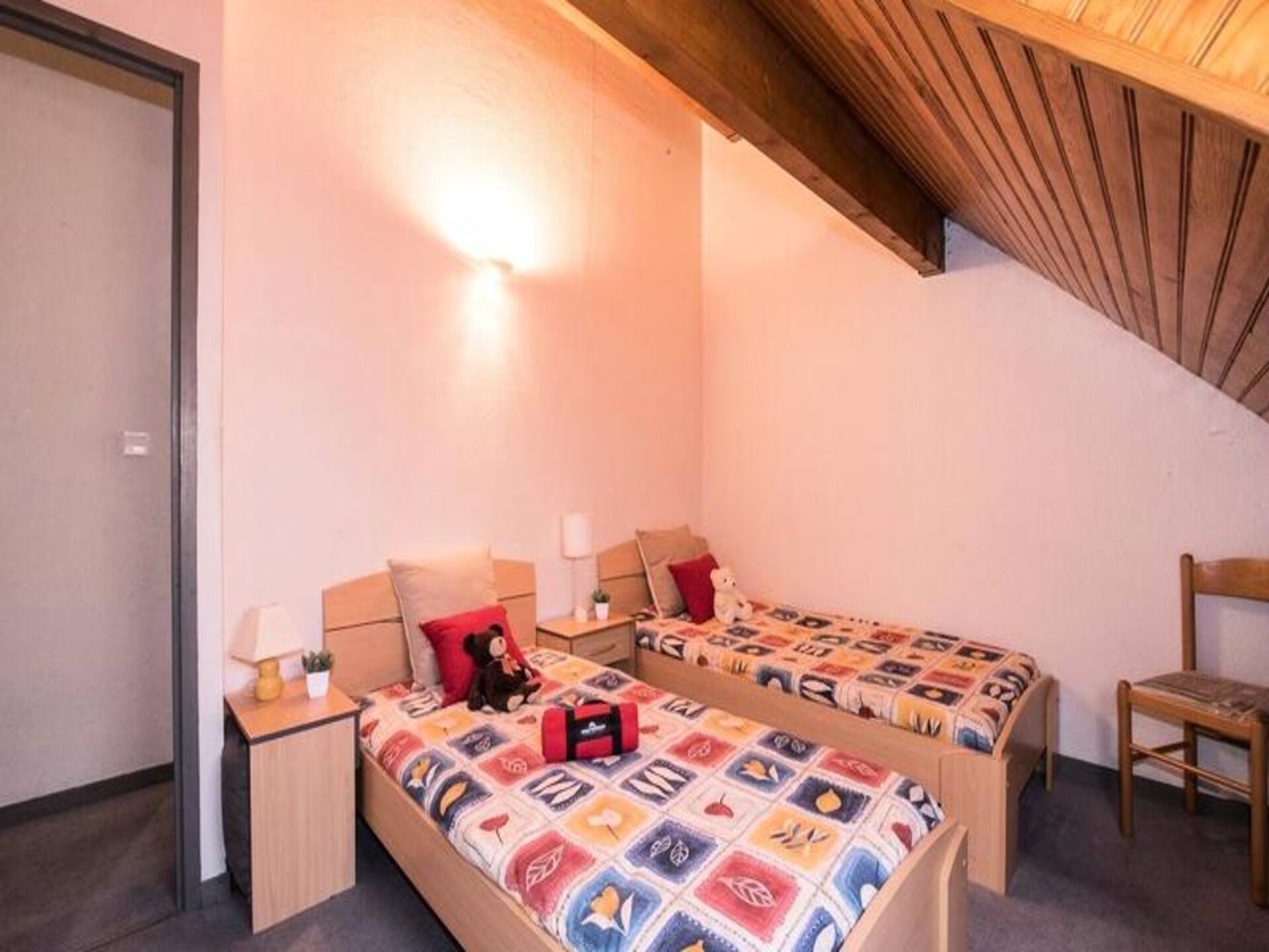 Zonnig appartement op het zuiden met balkon, vlakbij de pistes in St Lary - foto 9
