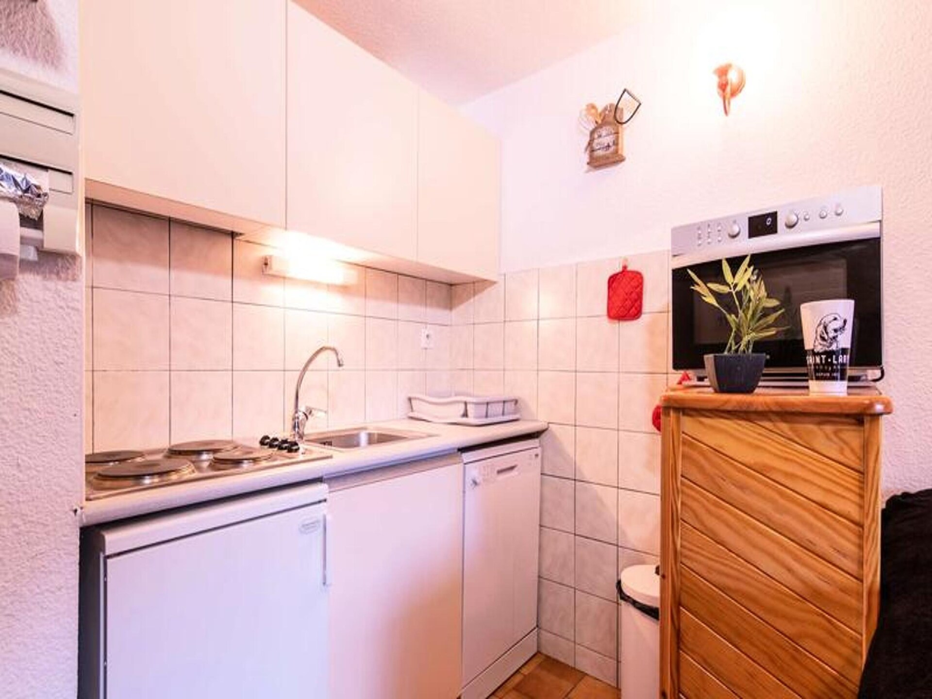 Licht appartement op de bovenste verdieping, vlakbij het centrum en de skilift - foto 9