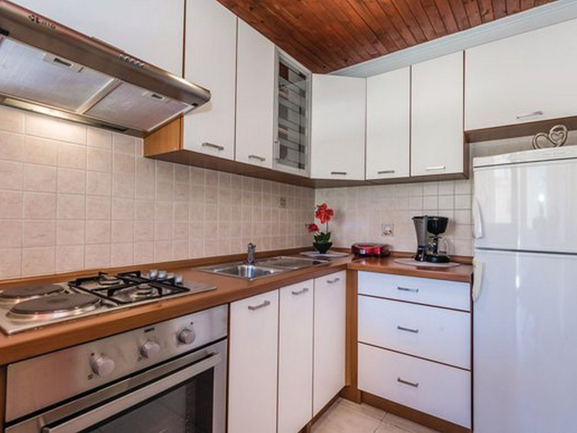 Knus appartement voor 4 op 500 meter van het strand in Povljana, Pag - foto 5