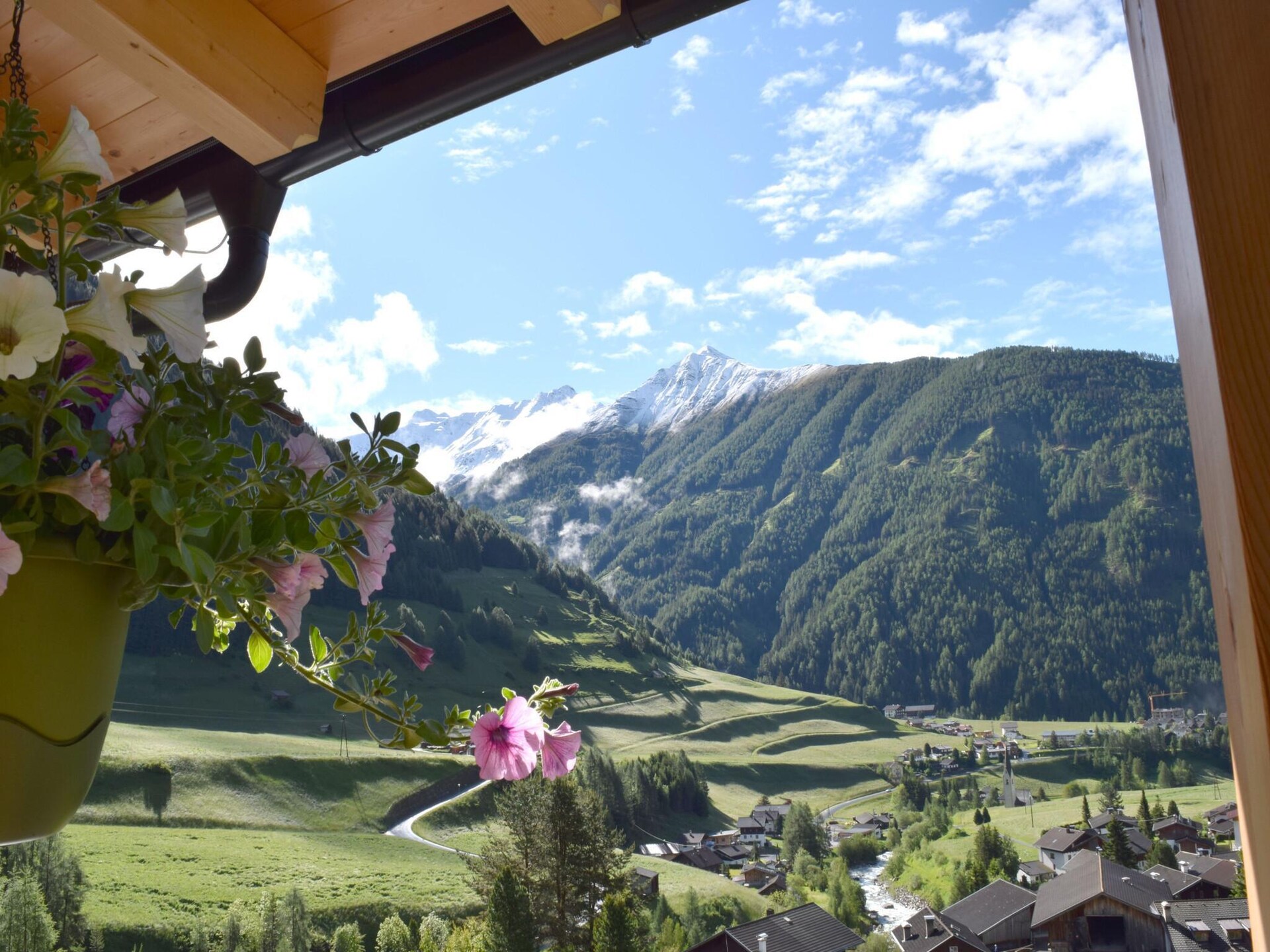 Ruim bergappartement in Kals met golfbaan en Grossglockner-uitzicht - foto 17
