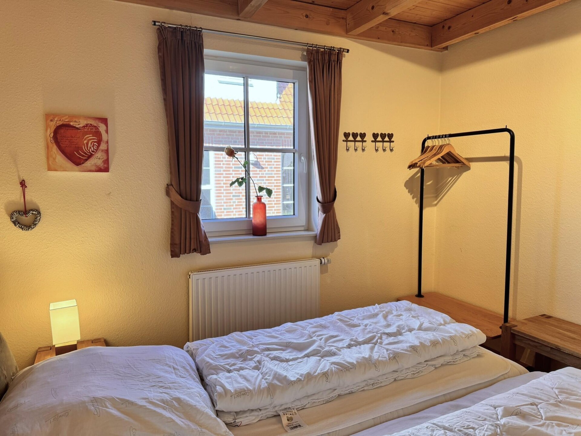 Ruim vakantiehuis met sauna op 1,6 km van het strand in Burhave - foto 14