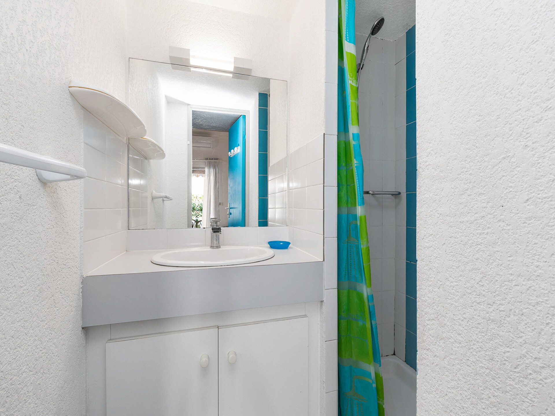 Knus appartement voor 6 bij strand en centrum Agde met zwembad - foto 9