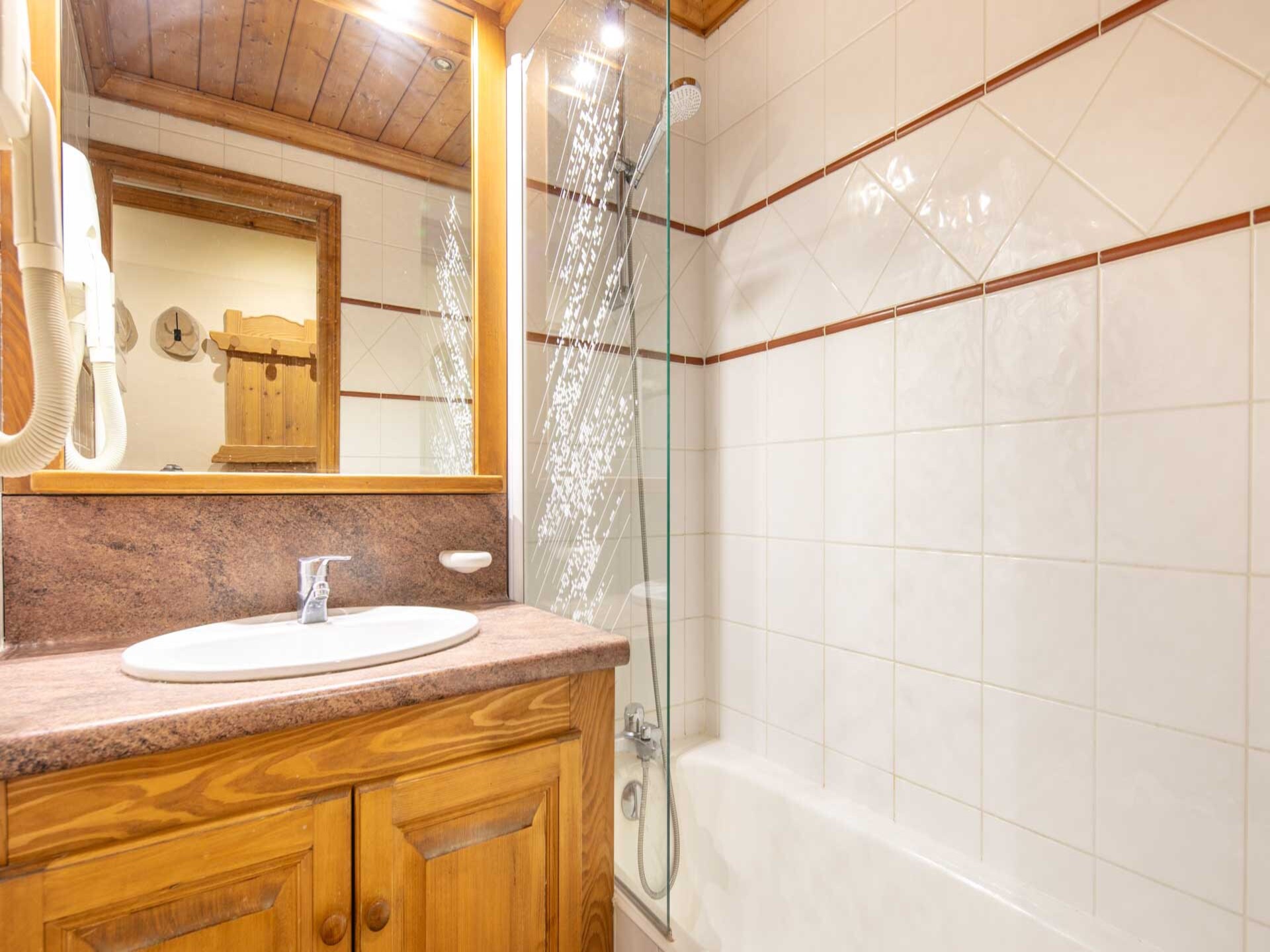 Aan de piste: Comfortabel appartement in Les Deux Alpes · 6 pers. - foto 10