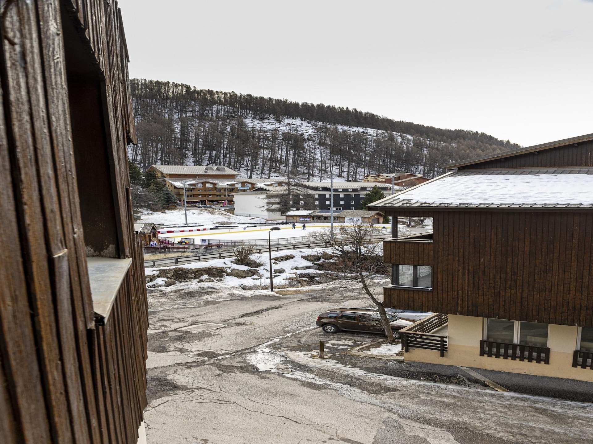 Knusse studio voor 4 op 100m van de skilift in Allos - foto 3