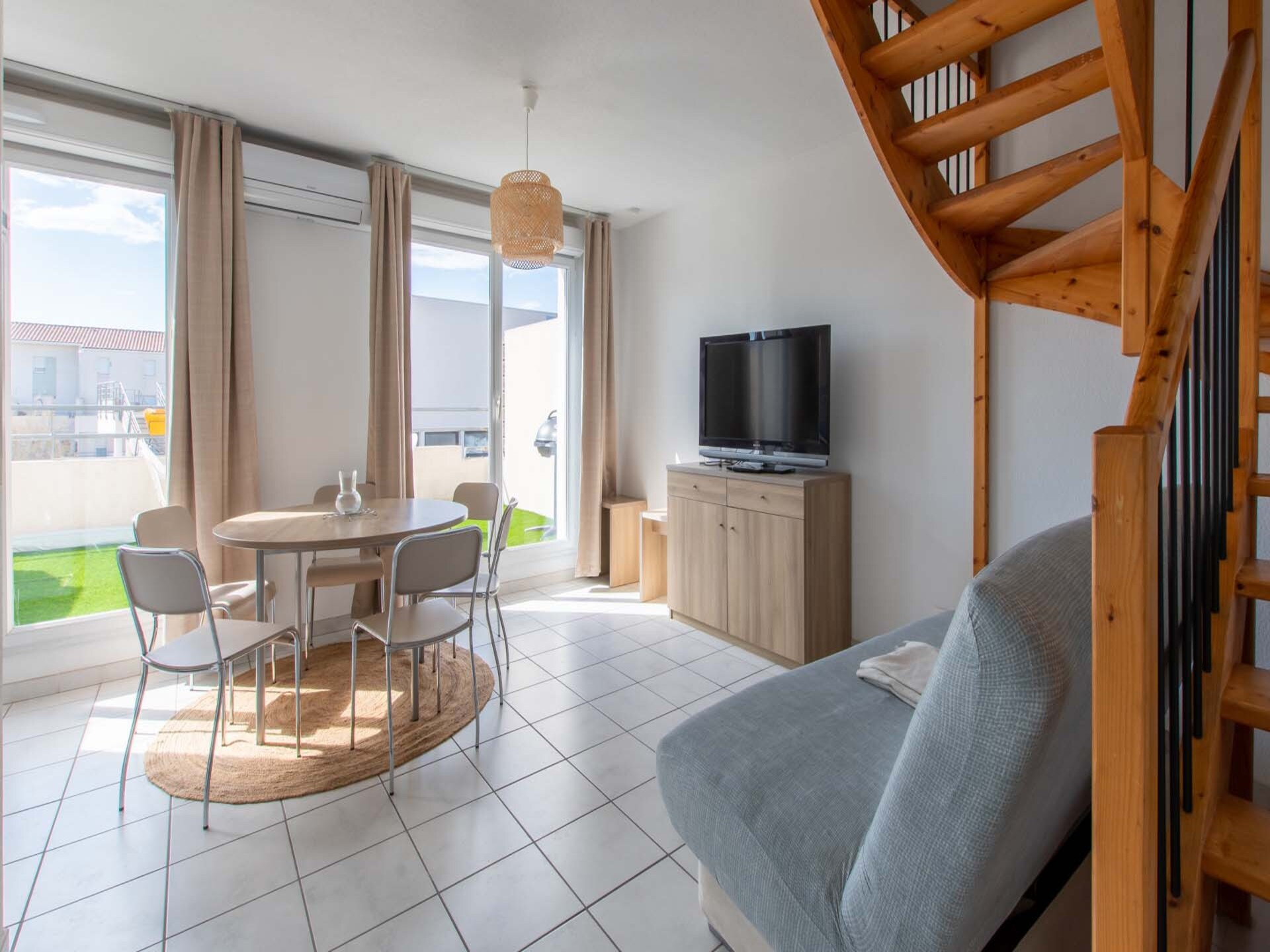 Licht appartement op 100m van centrum Le Grau-du-Roi met zwembad - foto 5