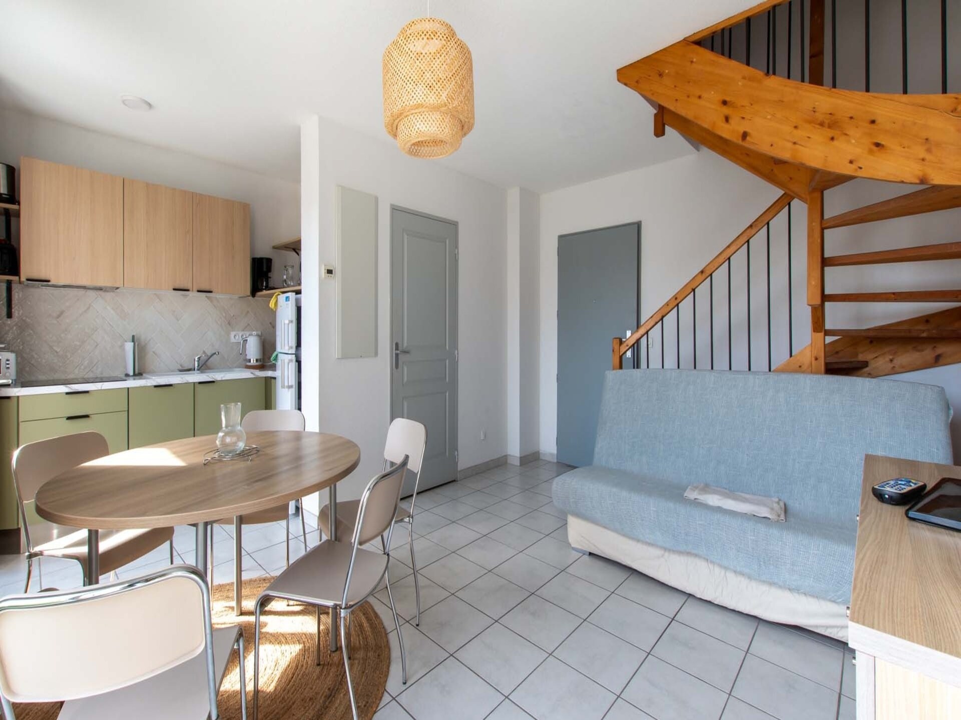 Licht appartement op 100m van centrum Le Grau-du-Roi met zwembad - foto 8