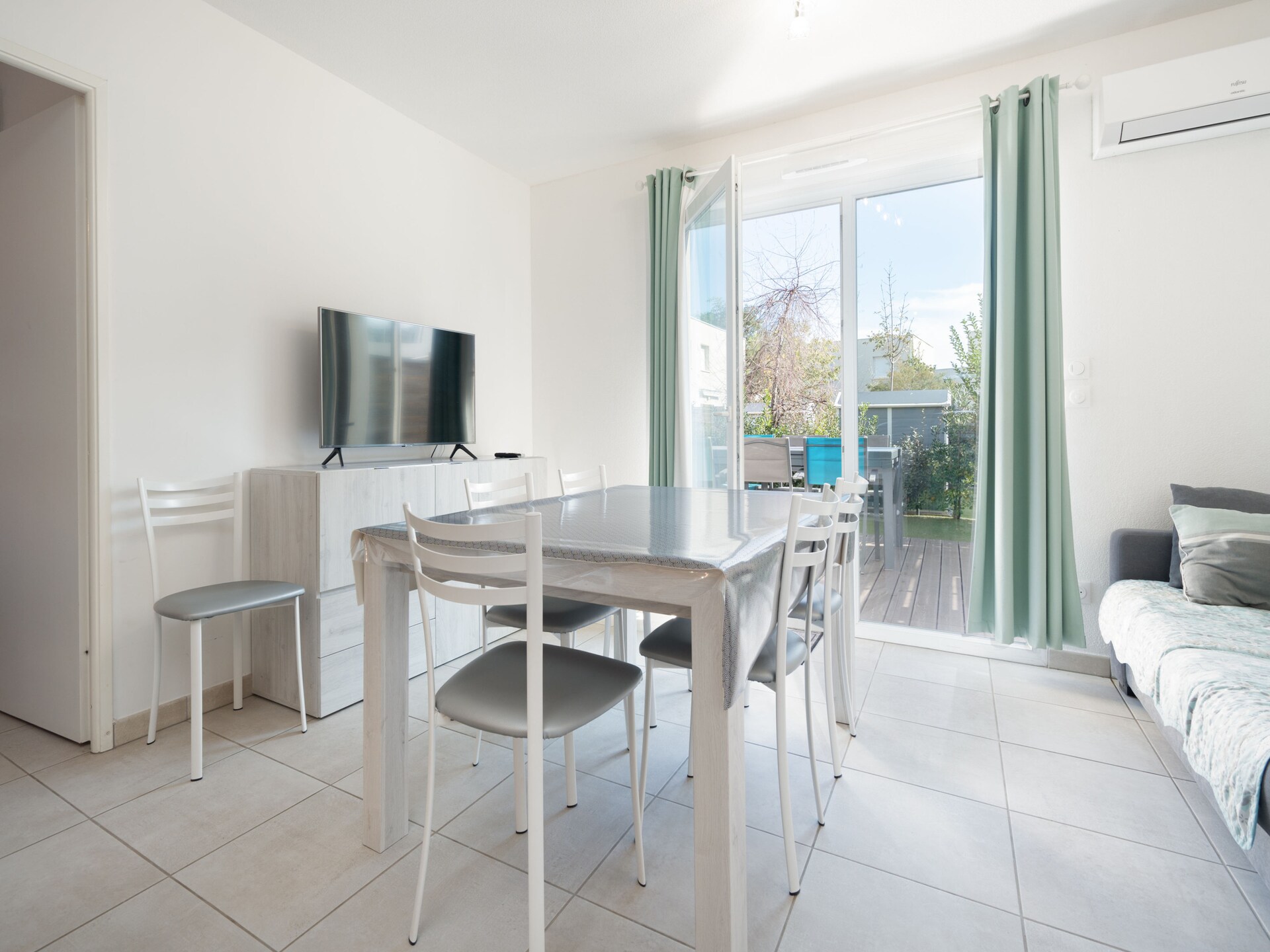 Lichte villa voor 8 op 450m van strand met tuin en zwembad in Valras-Plage - foto 2