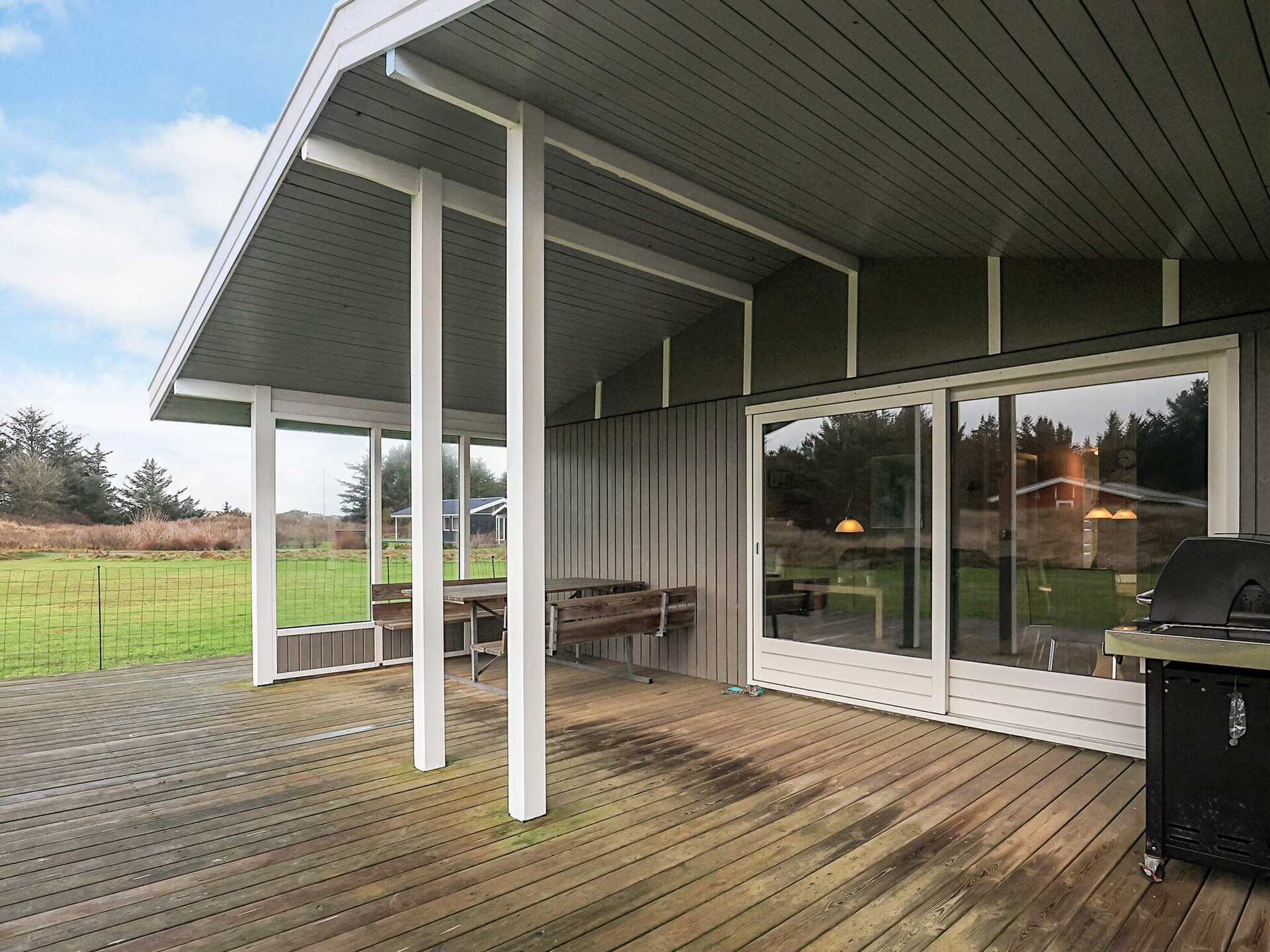 Ruim vakantiehuis voor 10 personen met privétuin nabij strand van Løkken - foto 27