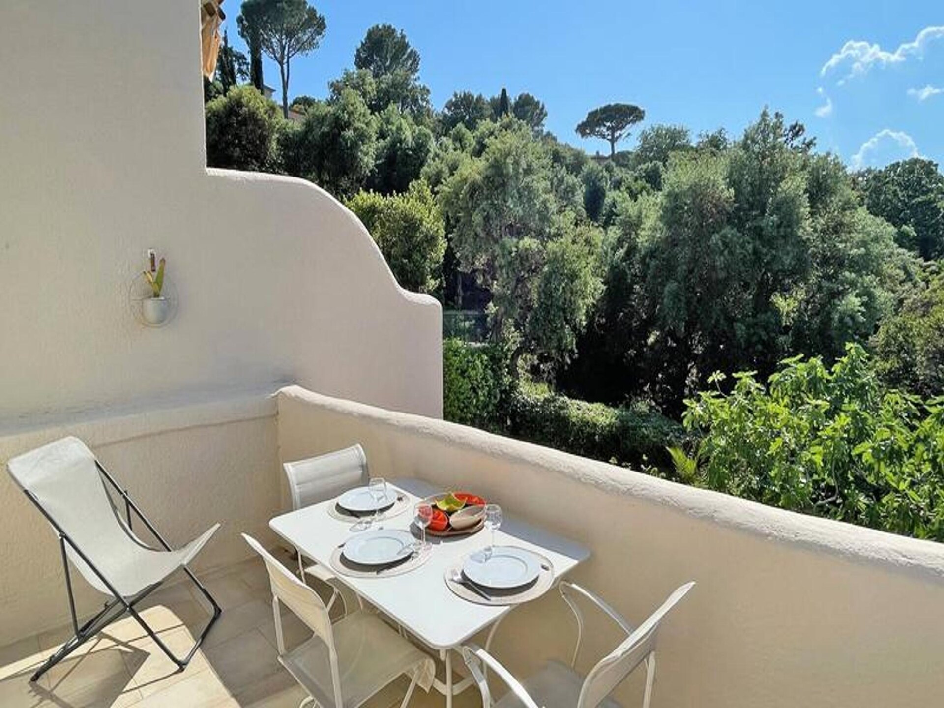 Licht appartement in Ste Maxime met zwembad, uitzicht op heuvels - foto 24