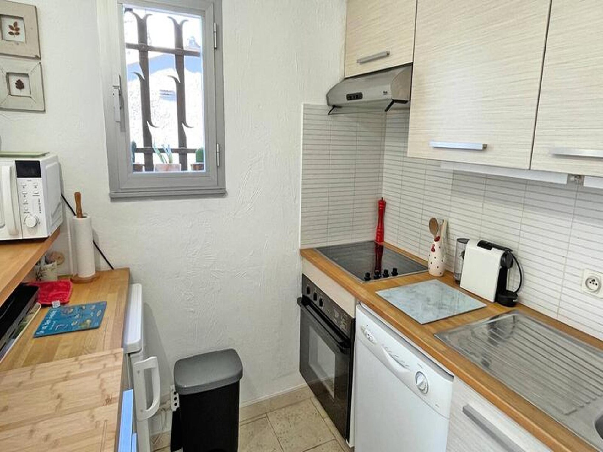 Licht appartement in Ste Maxime met zwembad, uitzicht op heuvels - foto 17