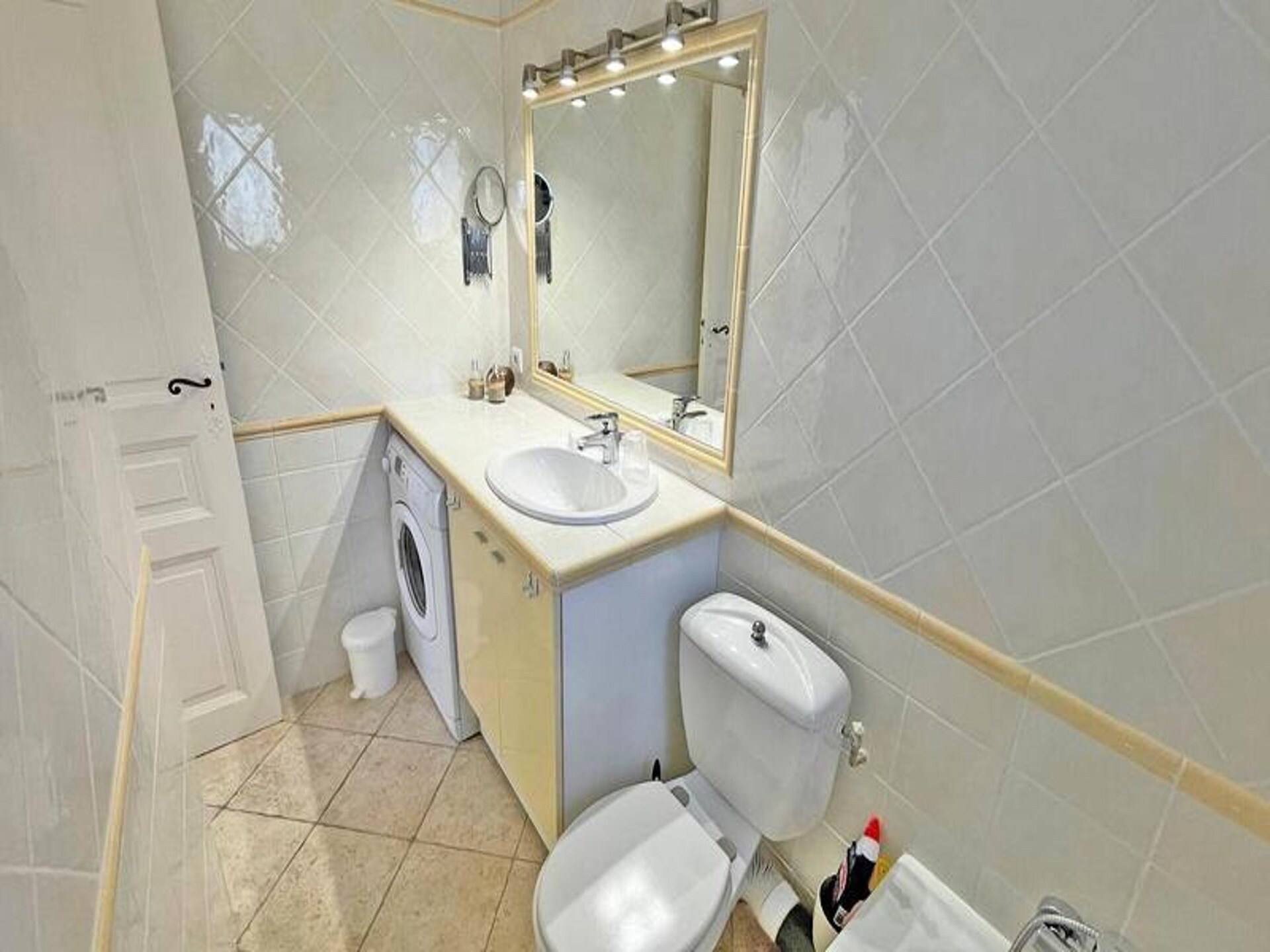 Licht appartement in Ste Maxime met zwembad, uitzicht op heuvels - foto 9