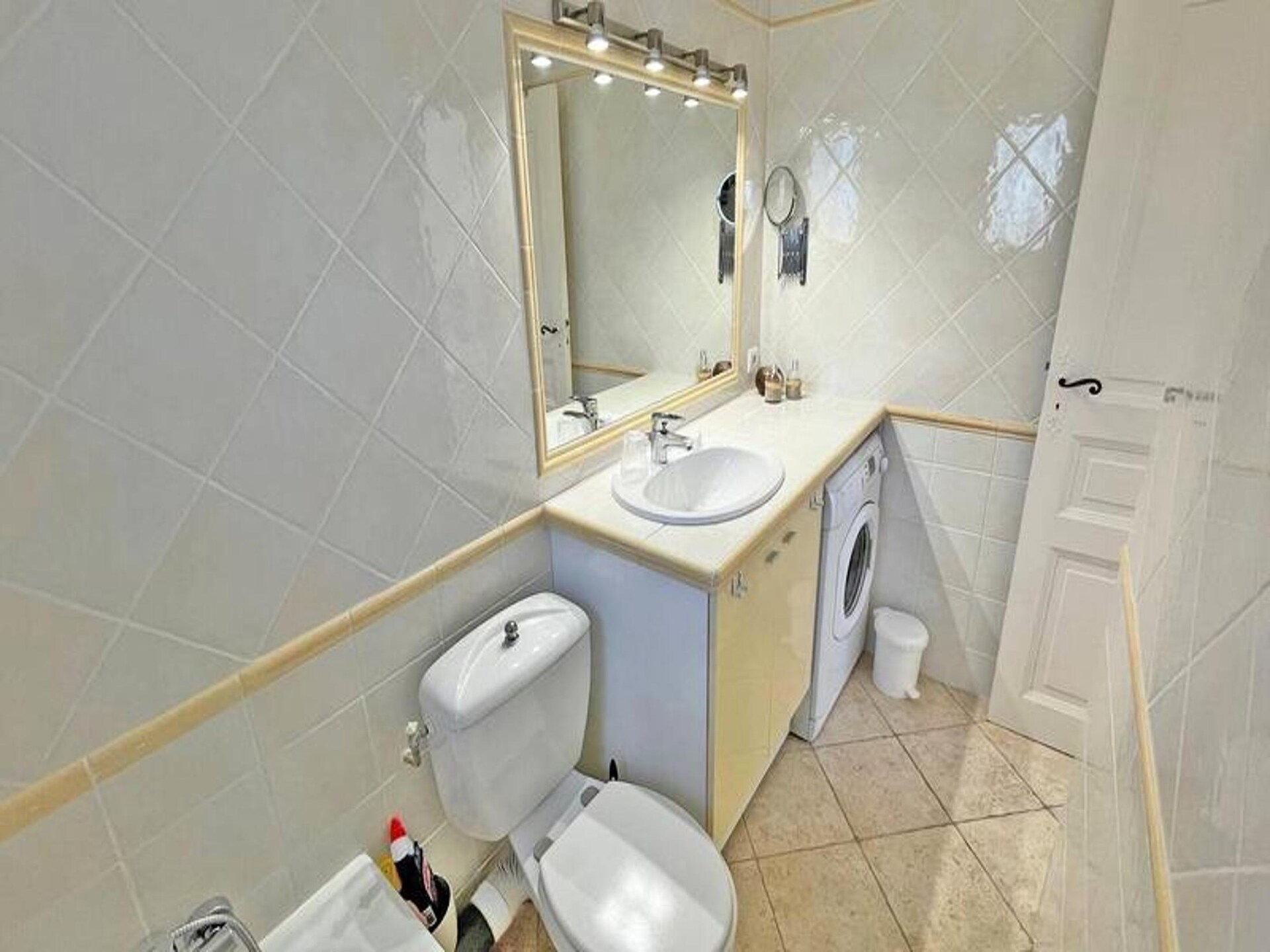 Licht appartement in Ste Maxime met zwembad, uitzicht op heuvels - foto 18
