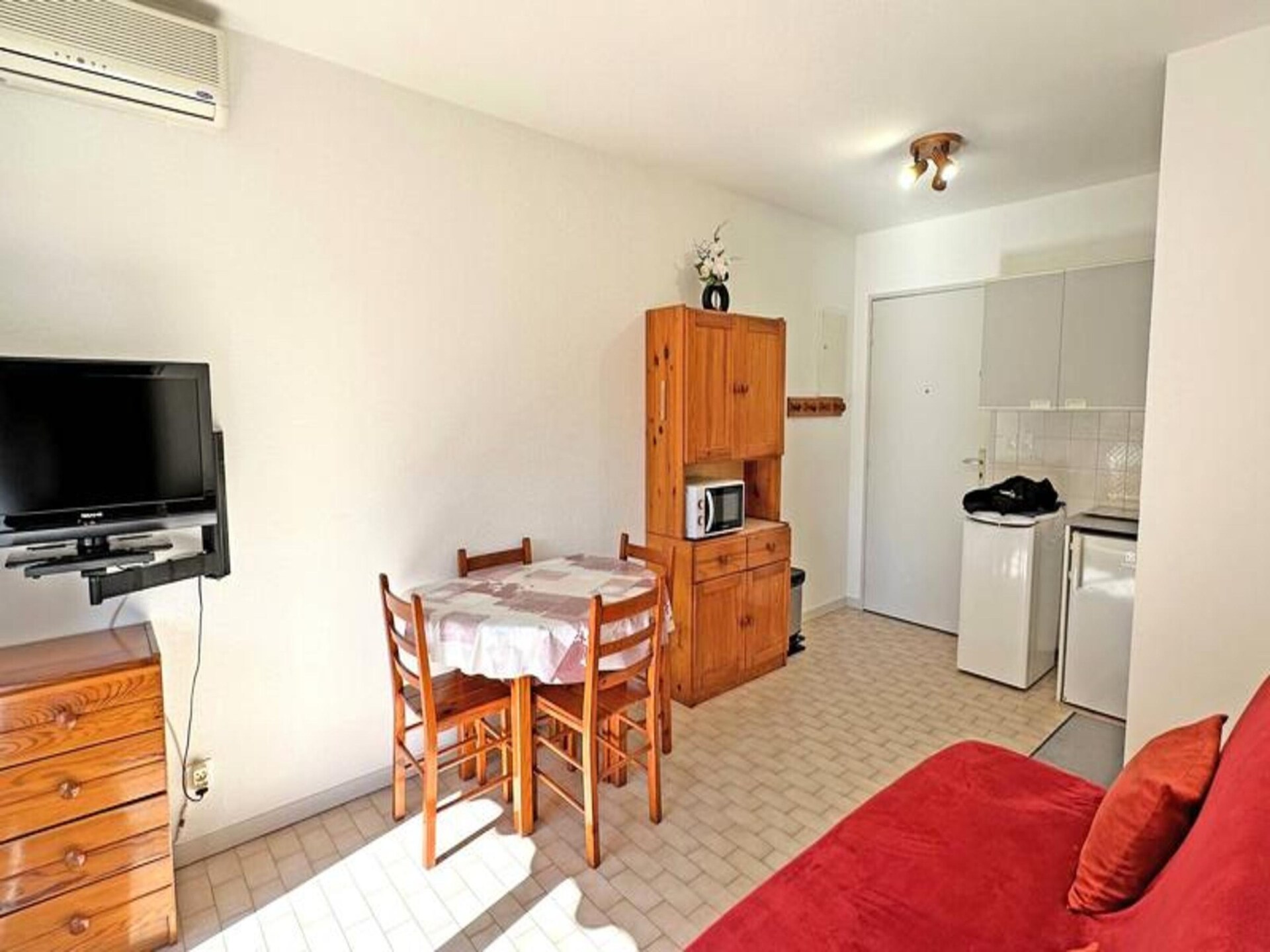 Knus appartement met terras in hartje Sainte-Maxime, 300m van strand - foto 2