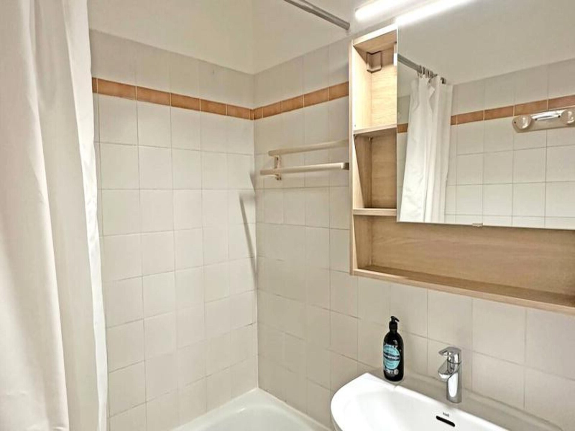 Knus appartement met terras in hartje Sainte-Maxime, 300m van strand - foto 11