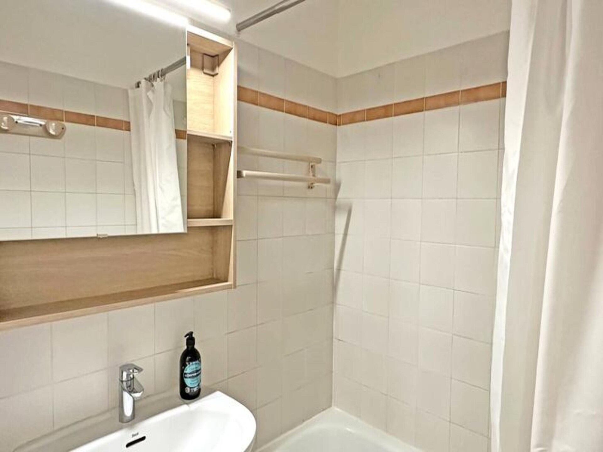 Knus appartement met terras in hartje Sainte-Maxime, 300m van strand - foto 12