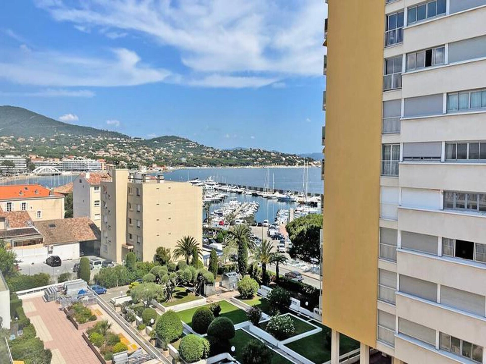 Appartement met zeezicht in Sainte-Maxime, vlakbij strand en centrum - foto 1