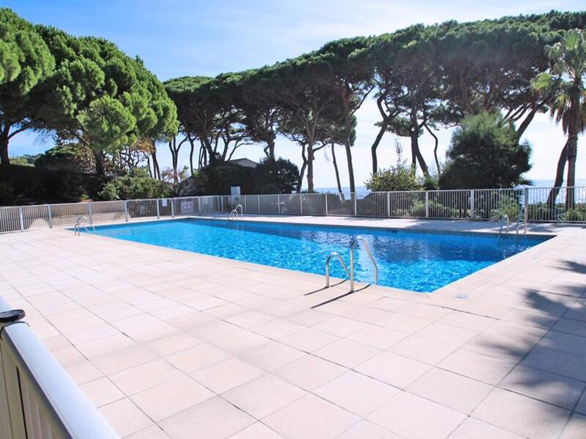 Studio met adembenemend zeezicht en privéstrand in Sainte-Maxime - foto 4