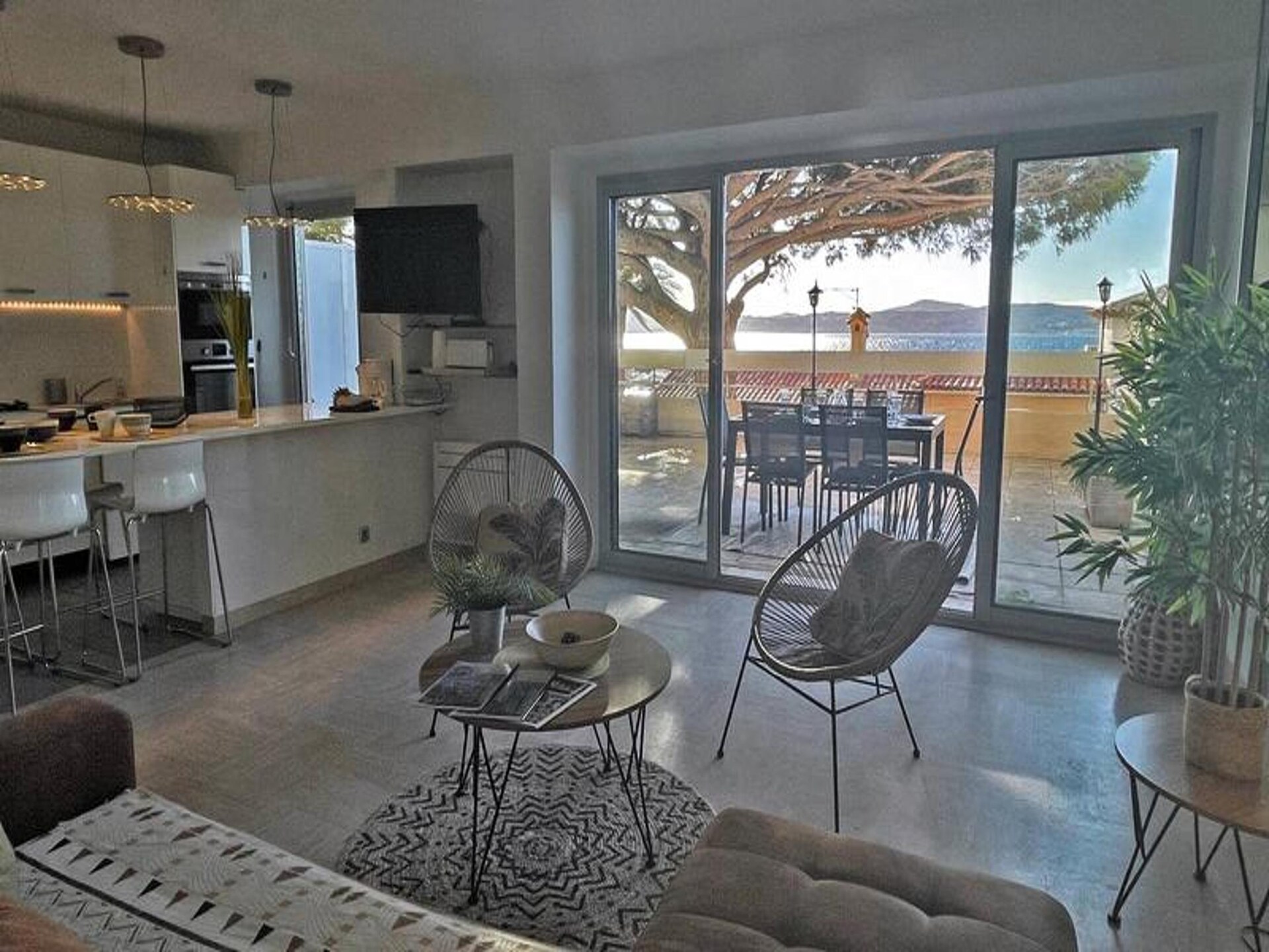 Duplex aan zee in Sainte-Maxime met groot terras en uitzicht - foto 7