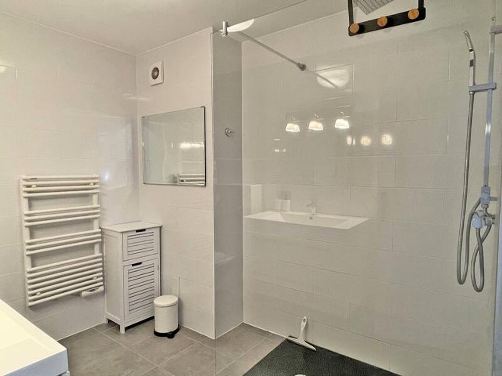 Duplex aan zee in Sainte-Maxime met groot terras en uitzicht - foto 17