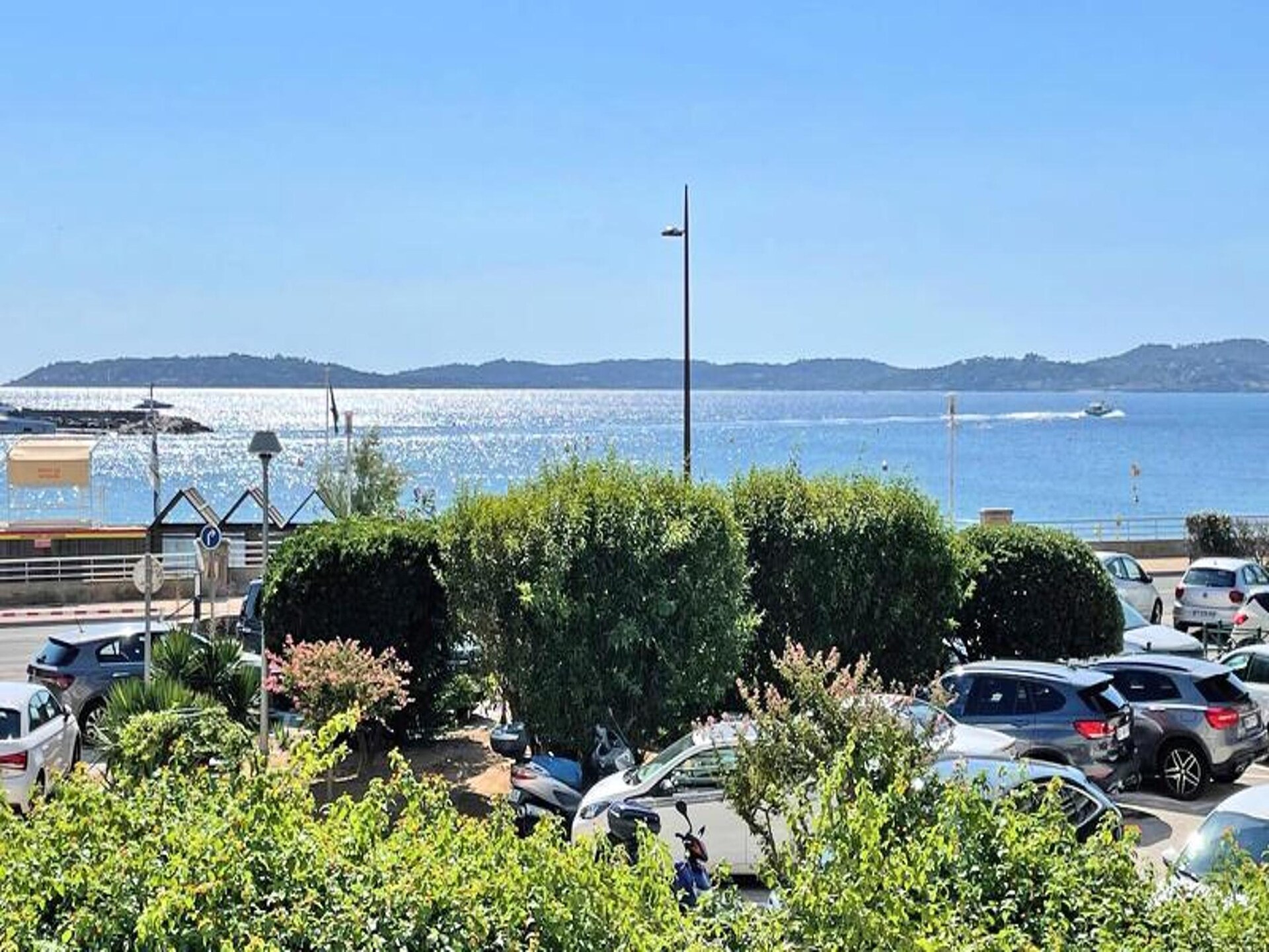 Modern appartement met zeezicht in Sainte-Maxime, vlakbij strand en centrum - foto 10