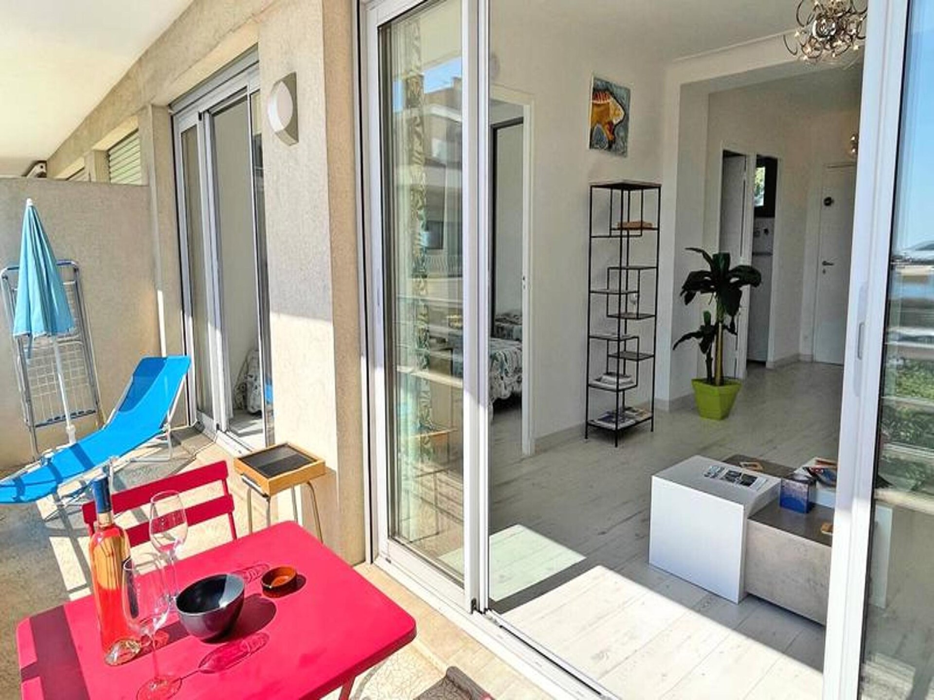 Modern appartement met zeezicht in Sainte-Maxime, vlakbij strand en centrum - foto 21