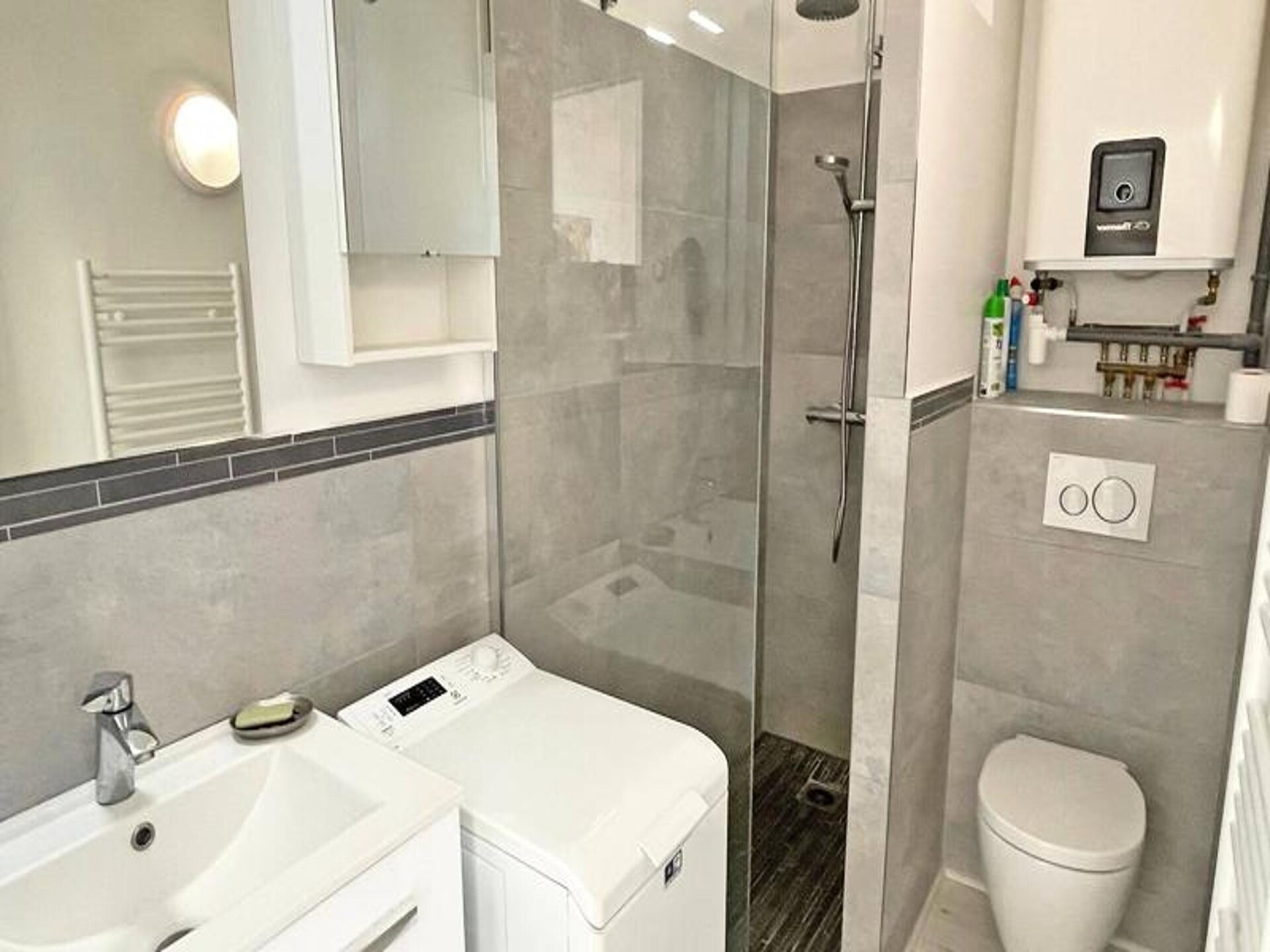Modern appartement met zeezicht in Sainte-Maxime, vlakbij strand en centrum - foto 18