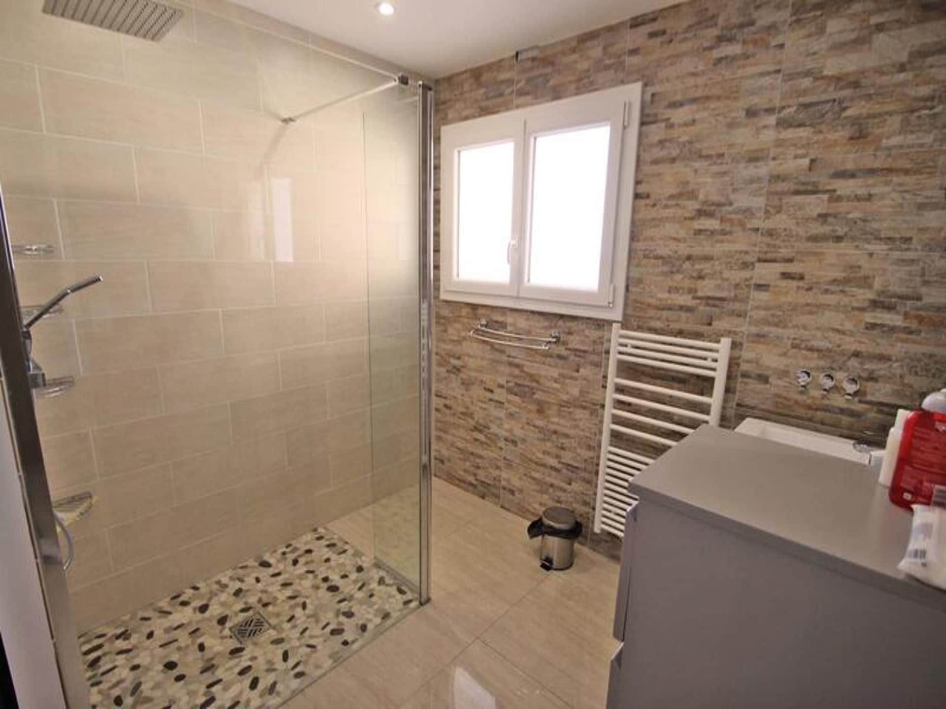 Gerenoveerd appartement op 350m van strand in Sainte-Maxime - foto 14
