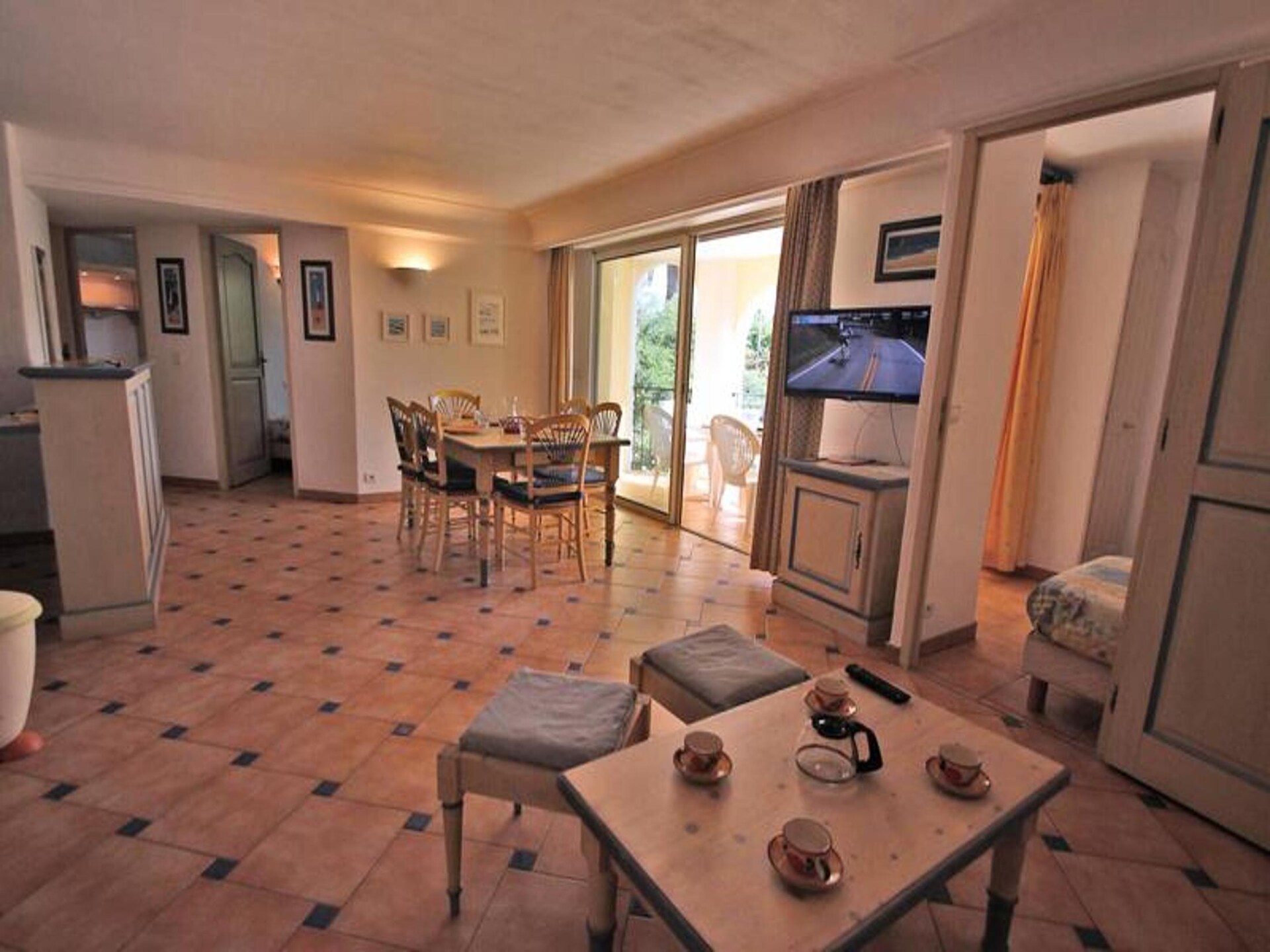 Ruim appartement met zwembad op 350m van het strand in Sainte-Maxime - foto 13