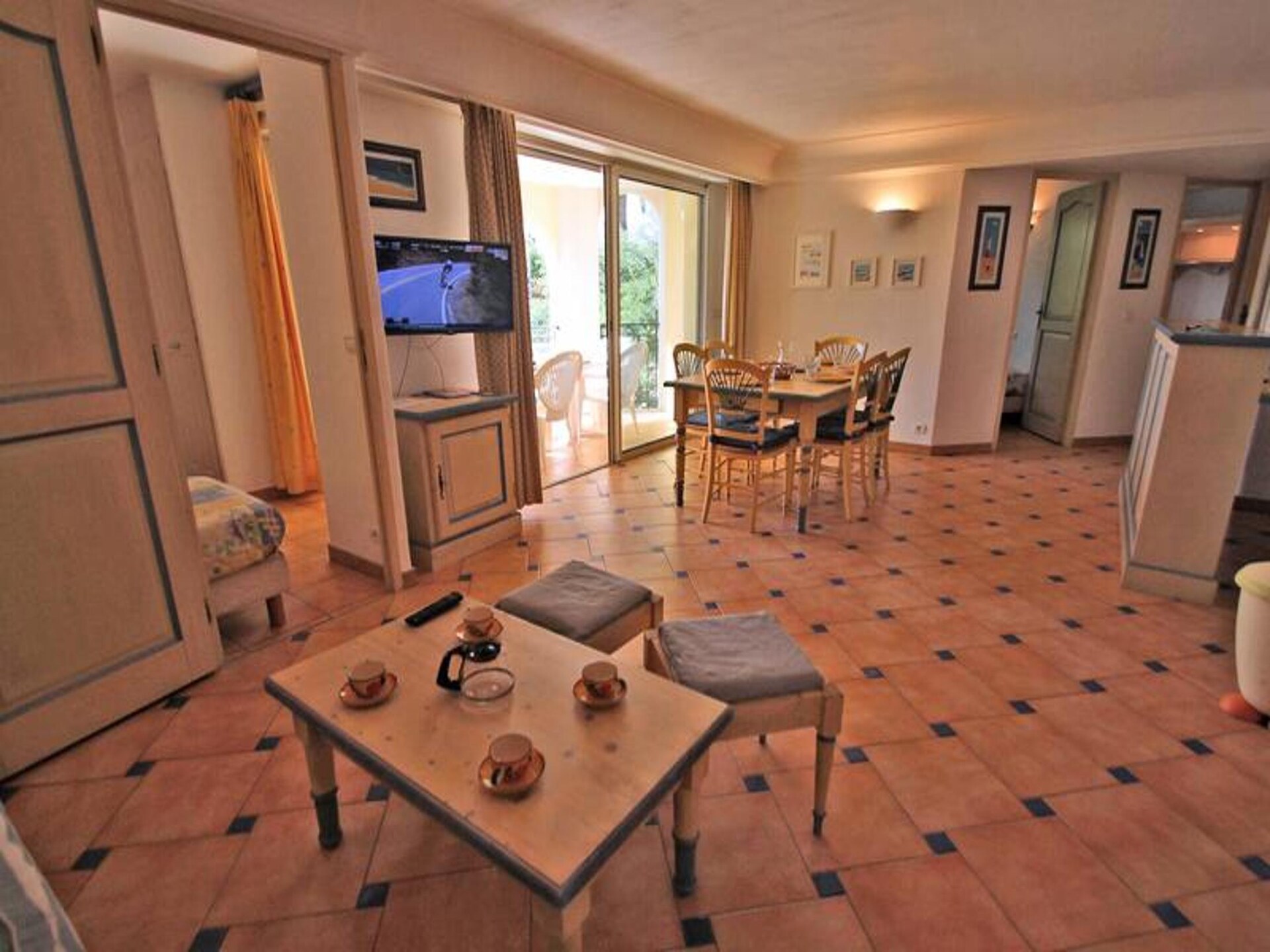 Ruim appartement met zwembad op 350m van het strand in Sainte-Maxime - foto 11