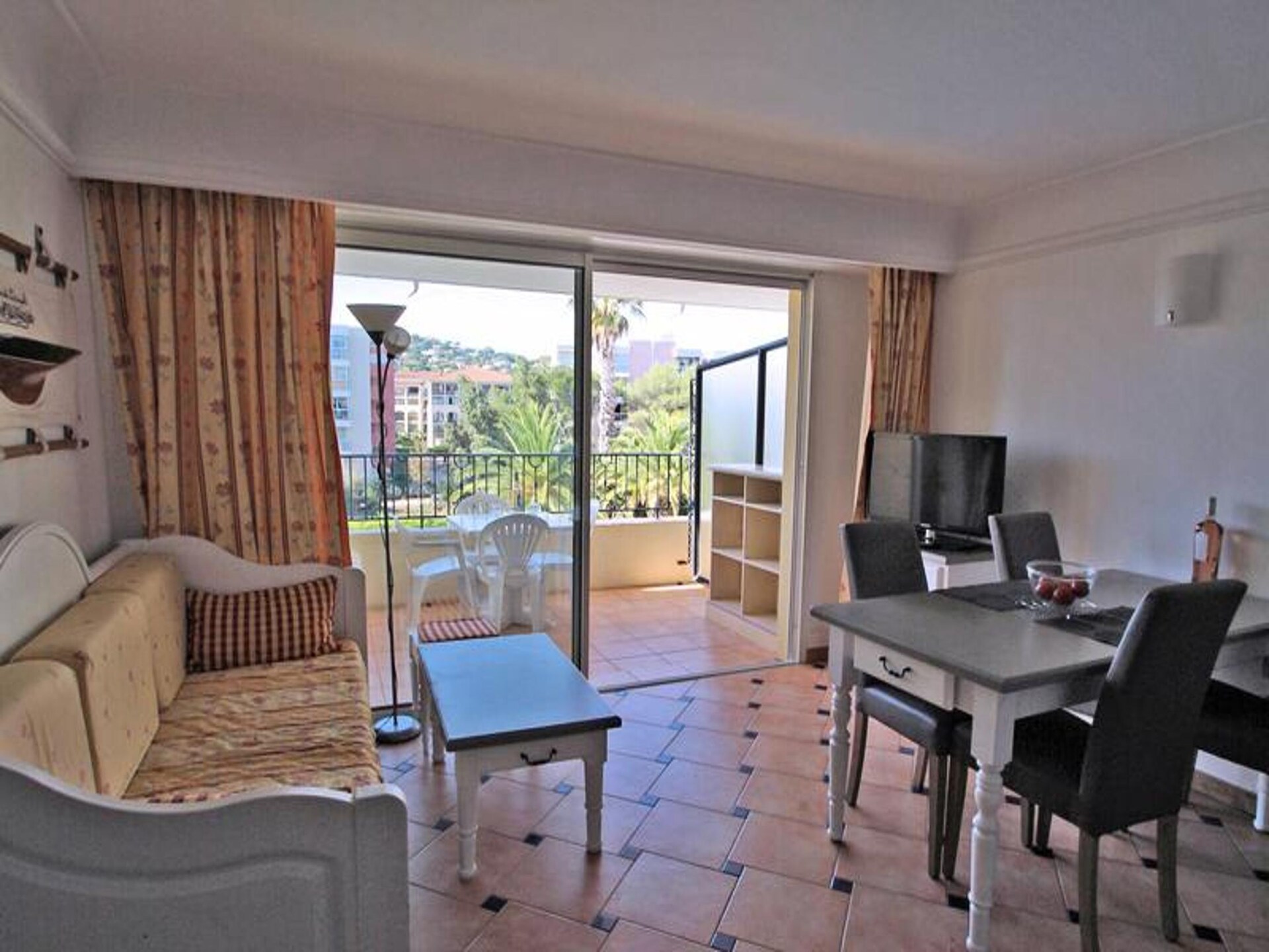 Licht appartement op 350m van strand met zwembad in Sainte-Maxime - foto 9